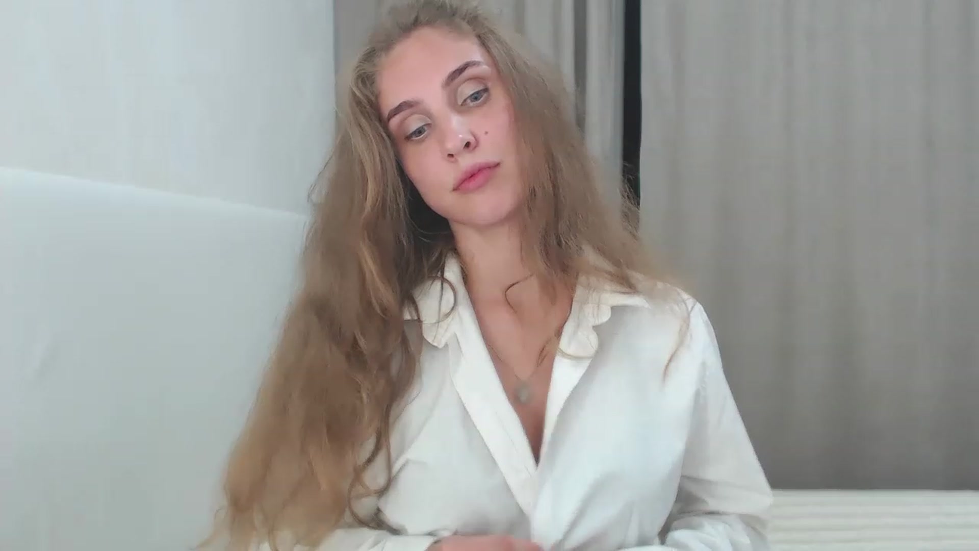 Gallery image thumbnail from CherryChristy's myfreecams stream on, 08/27/2023, 01:02 image 15 of 20