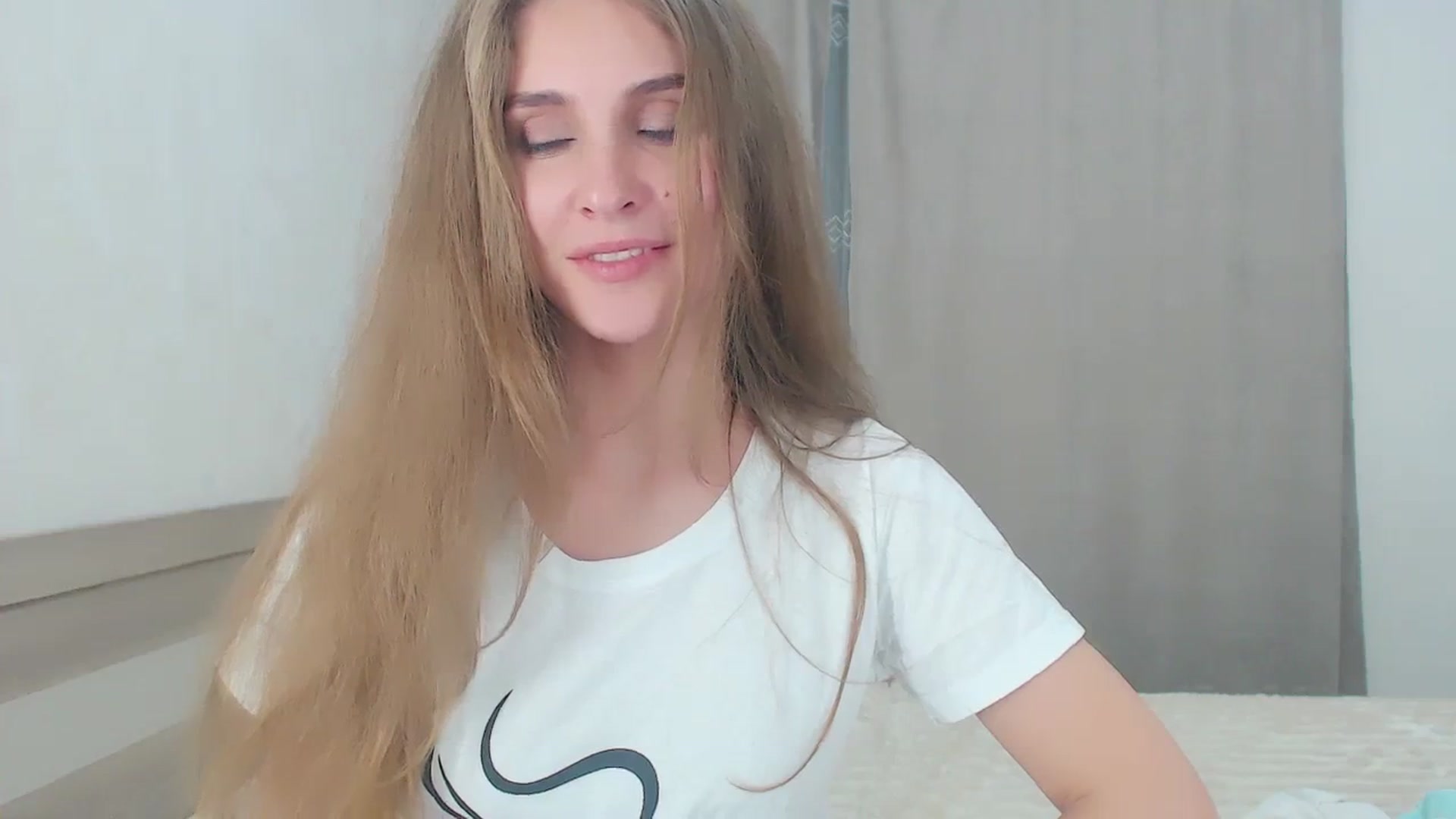Gallery image thumbnail from CherryChristy's myfreecams stream on, 10/23/2023, 24:29 image 12 of 20