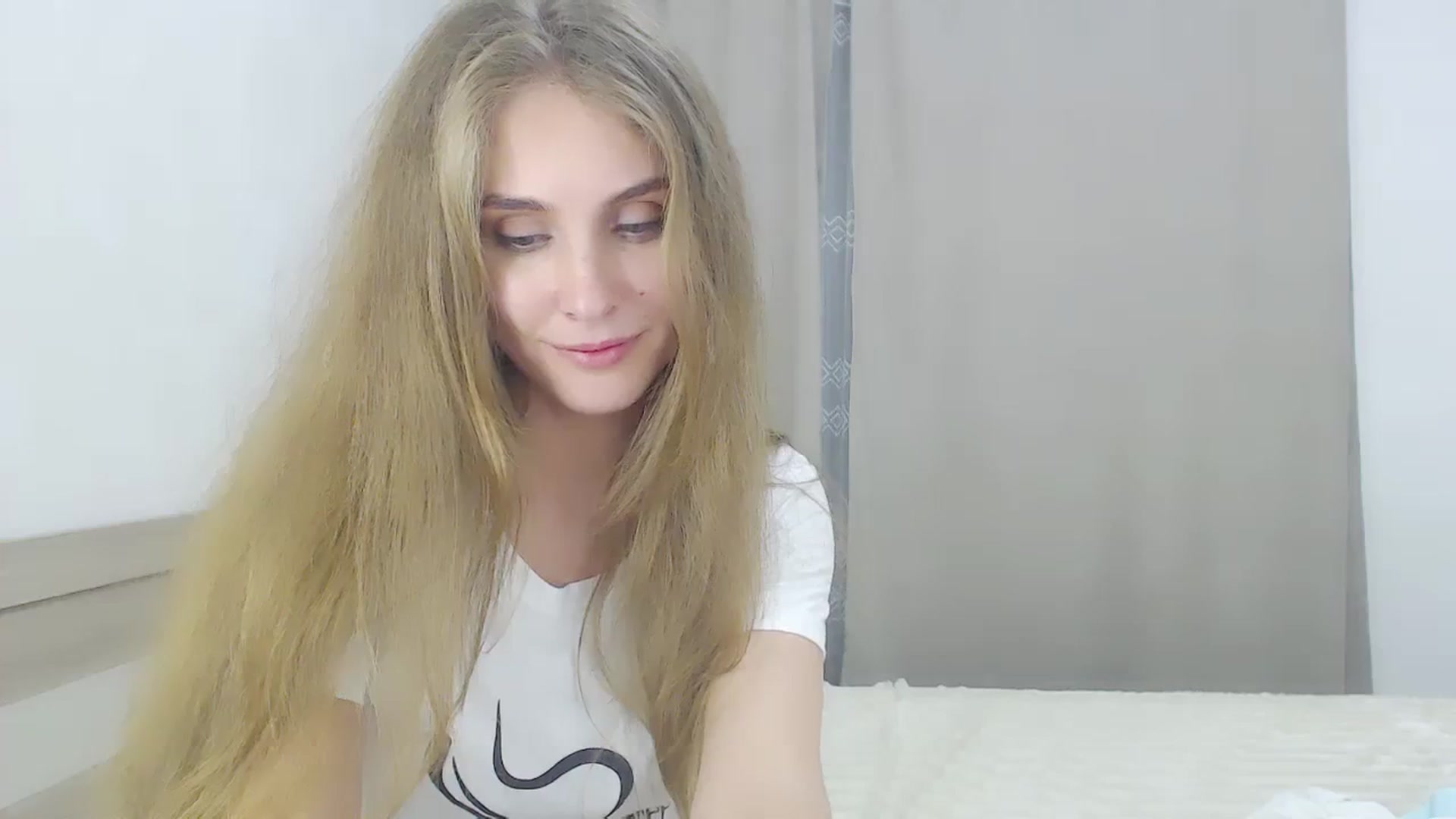 Gallery image thumbnail from CherryChristy's myfreecams stream on, 10/23/2023, 24:29 image 15 of 20