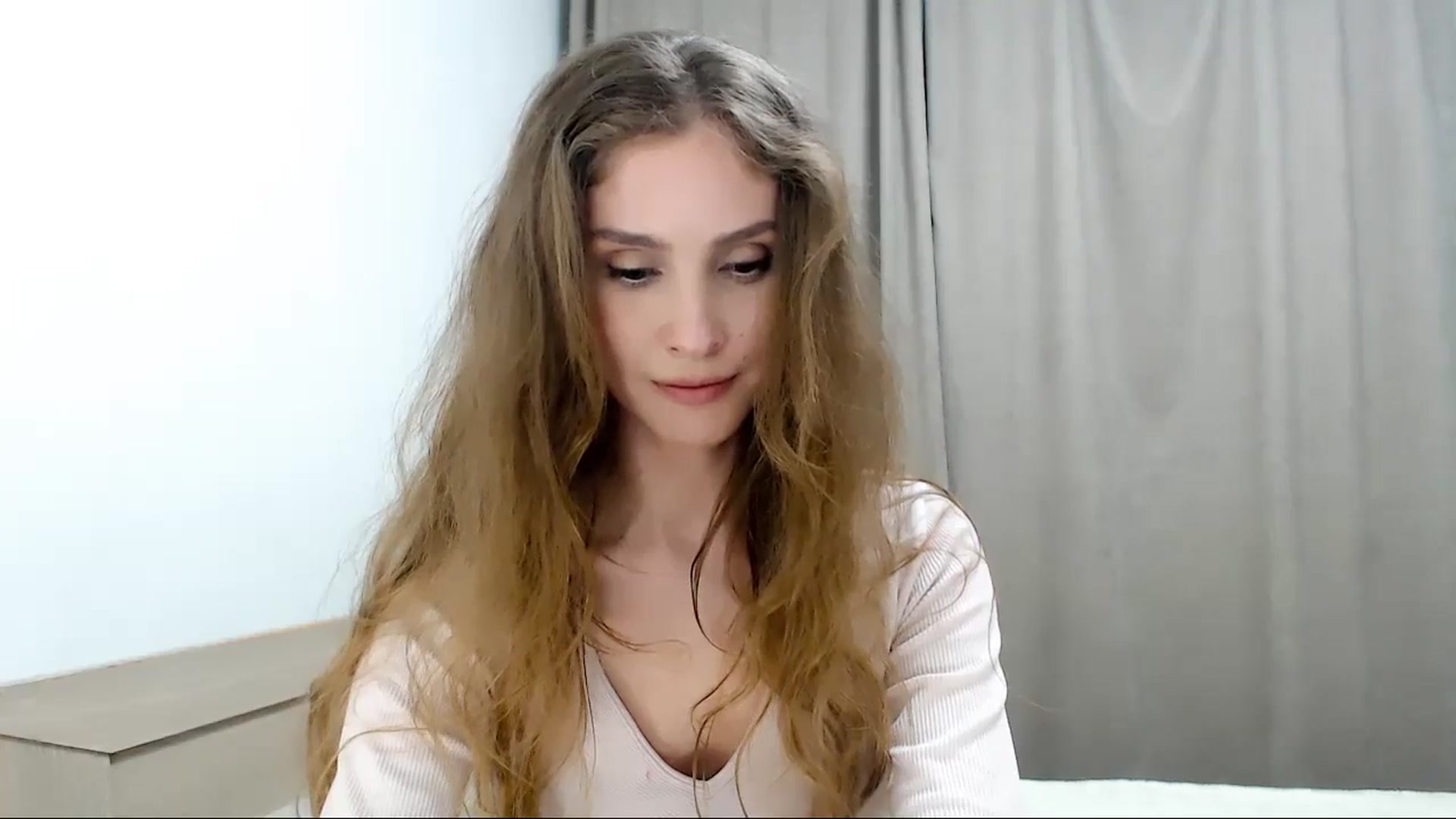 Gallery image thumbnail from CherryChristy's myfreecams stream on, 04/17/2025, 24:02 image 19 of 20