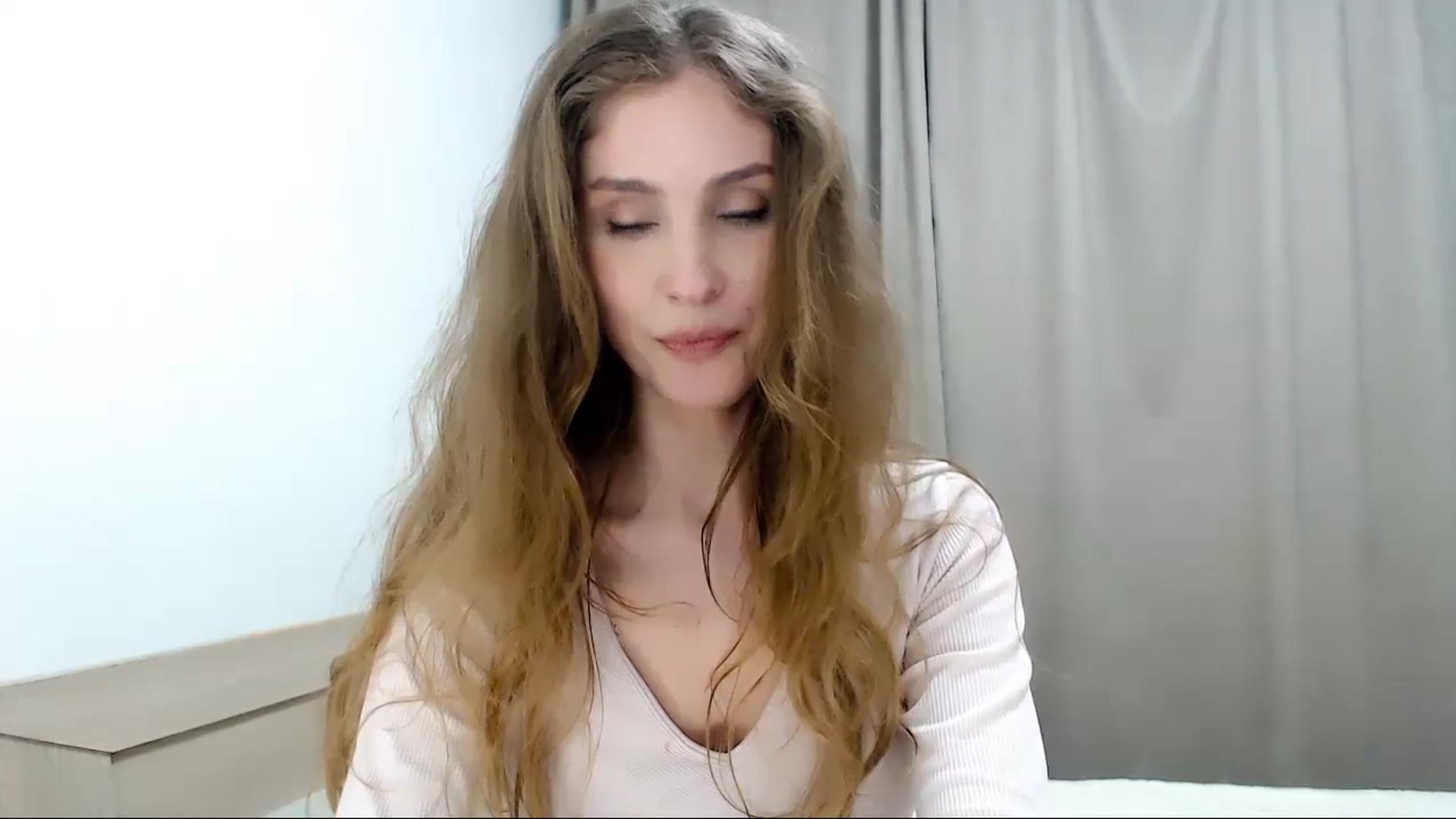 Gallery image thumbnail from CherryChristy's myfreecams stream on, 04/17/2025, 24:02 image 18 of 20