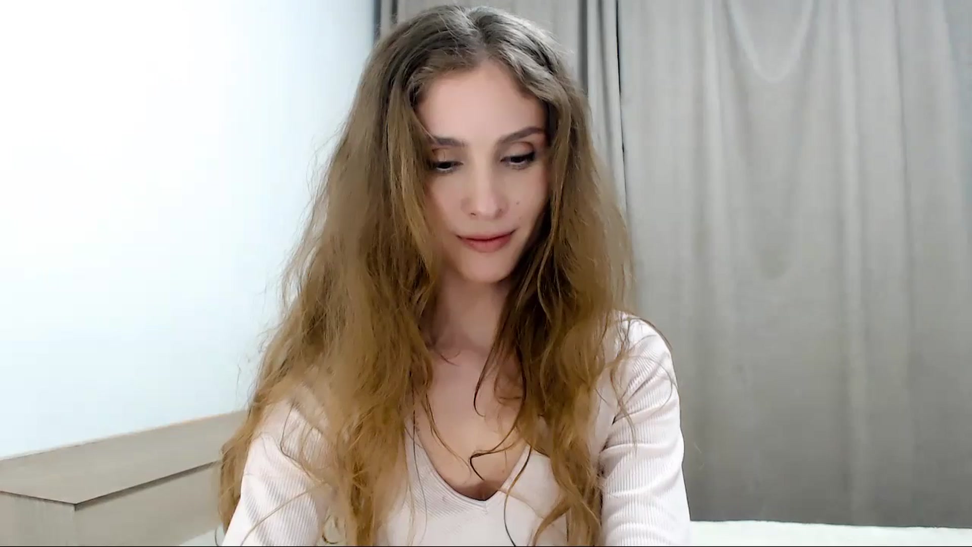 Gallery image thumbnail from CherryChristy's myfreecams stream on, 04/17/2025, 24:14 image 4 of 20