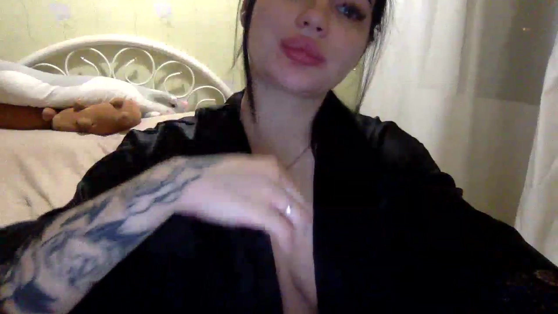 Gallery image thumbnail from CherryEvve's myfreecams stream on, 09/14/2023, 18:49 image 11 of 20