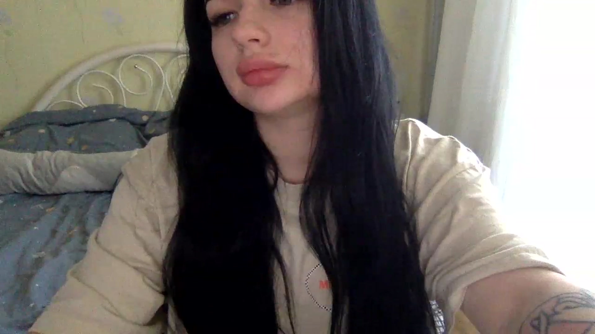 Gallery image thumbnail from CherryEvve's myfreecams stream on, 09/28/2023, 13:32 image 18 of 20