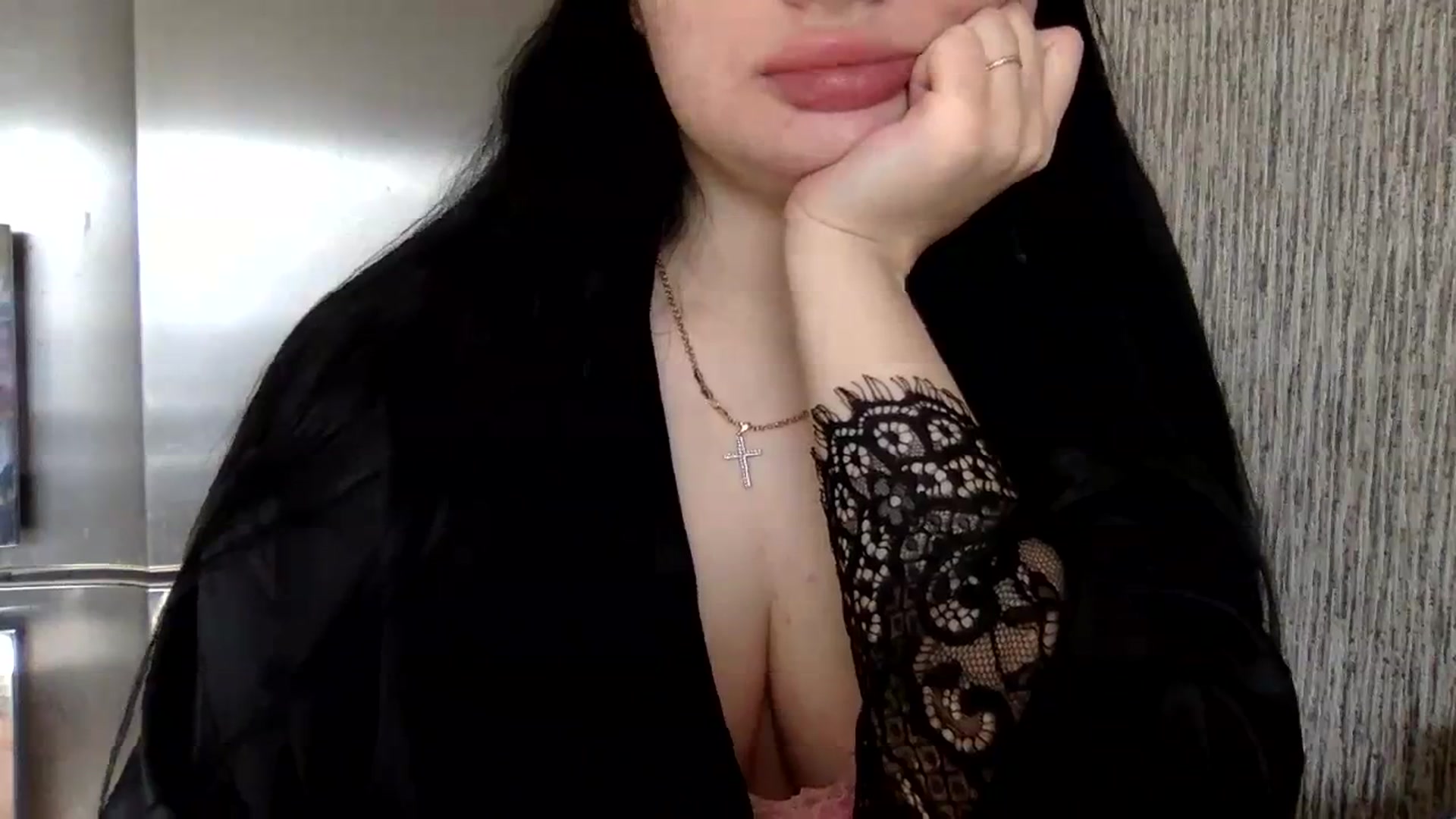 Gallery image thumbnail from CherryEvve's myfreecams stream on, 10/11/2023, 10:04 image 17 of 20