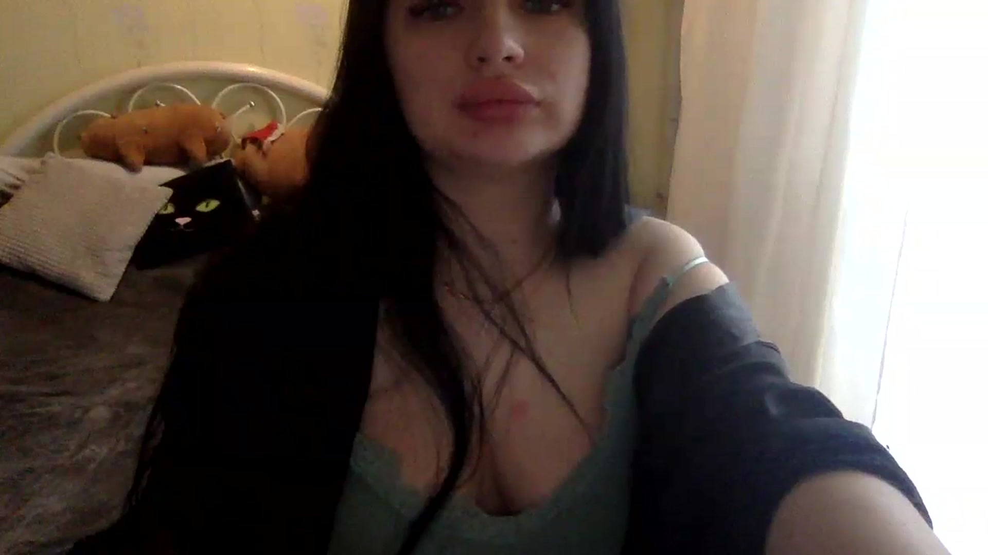 Gallery image thumbnail from CherryEvve's myfreecams stream on, 10/12/2023, 13:05 image 11 of 20