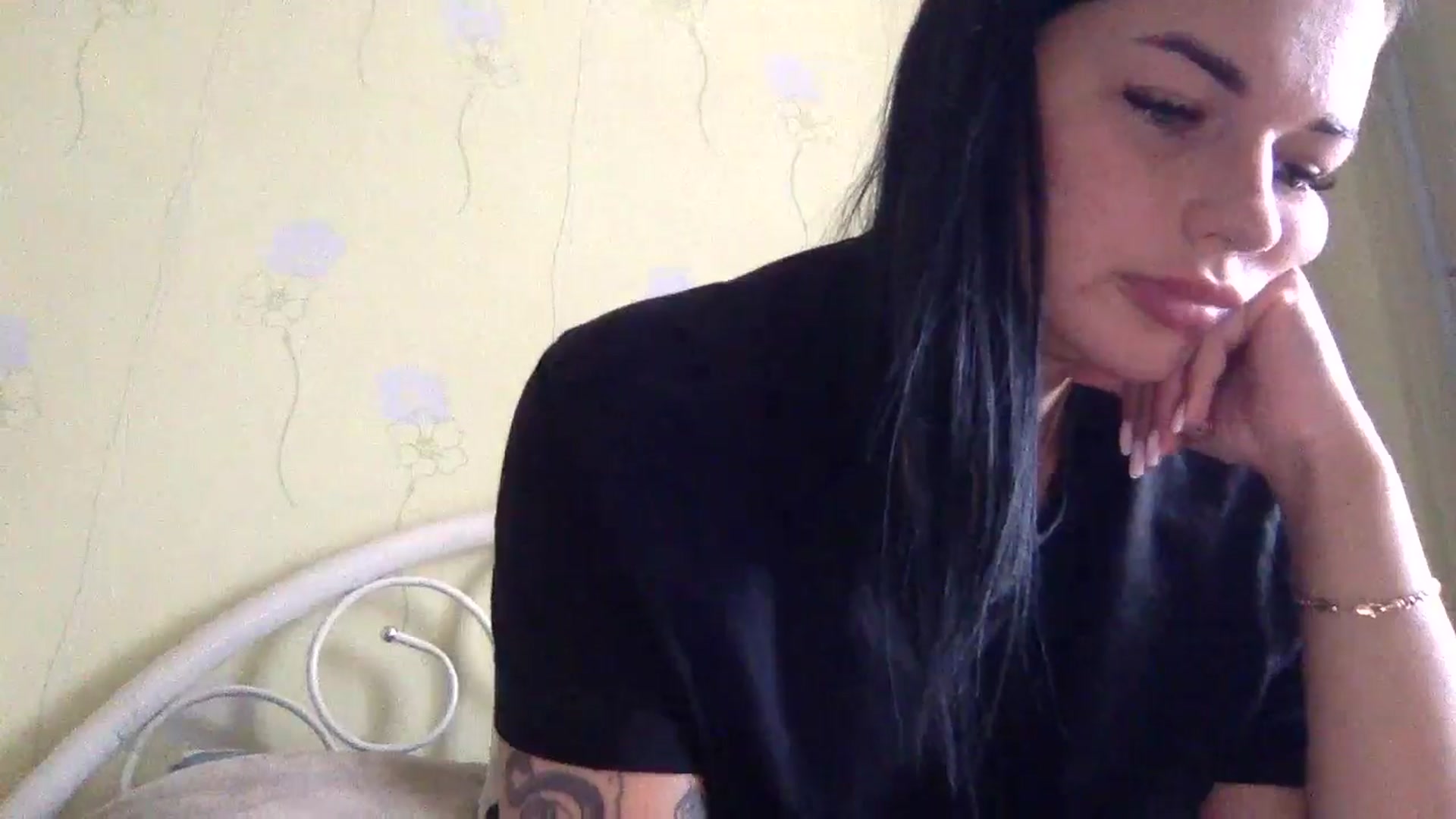 Gallery image thumbnail from CherryEvve's myfreecams stream on, 05/21/2024, 13:38 image 16 of 20