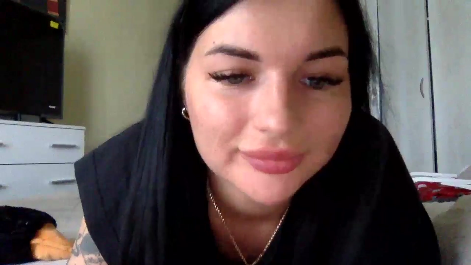 Gallery image thumbnail from CherryEvve's myfreecams stream on, 05/21/2024, 13:38 image 12 of 20