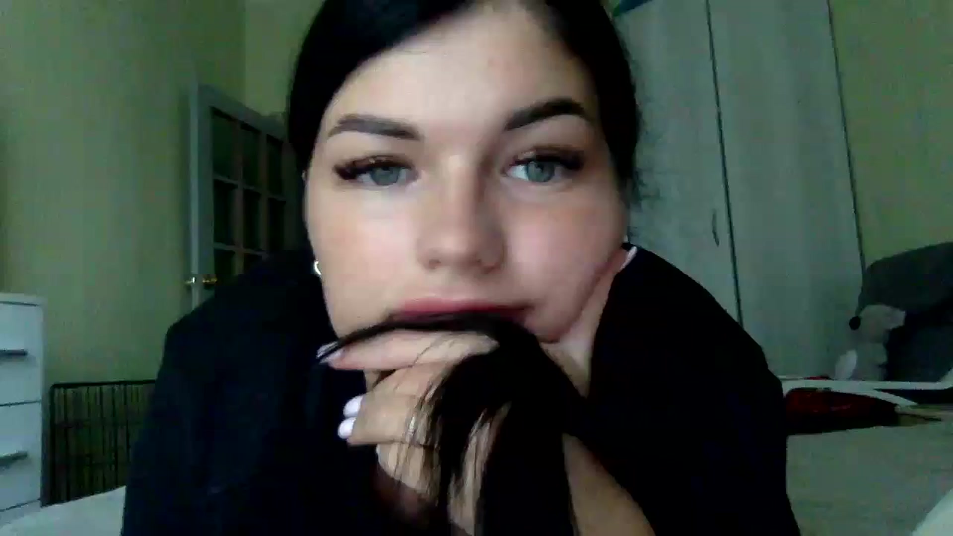 Gallery image thumbnail from CherryEvve's myfreecams stream on, 05/27/2024, 16:33 image 12 of 20