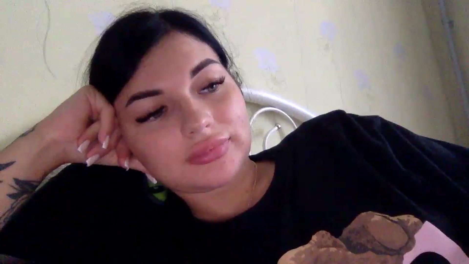 Gallery image thumbnail from CherryEvve's myfreecams stream on, 05/31/2024, 11:43 image 9 of 20