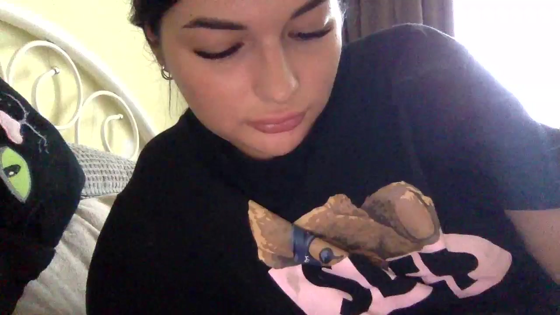 Gallery image thumbnail from CherryEvve's myfreecams stream on, 05/31/2024, 11:43 image 10 of 20