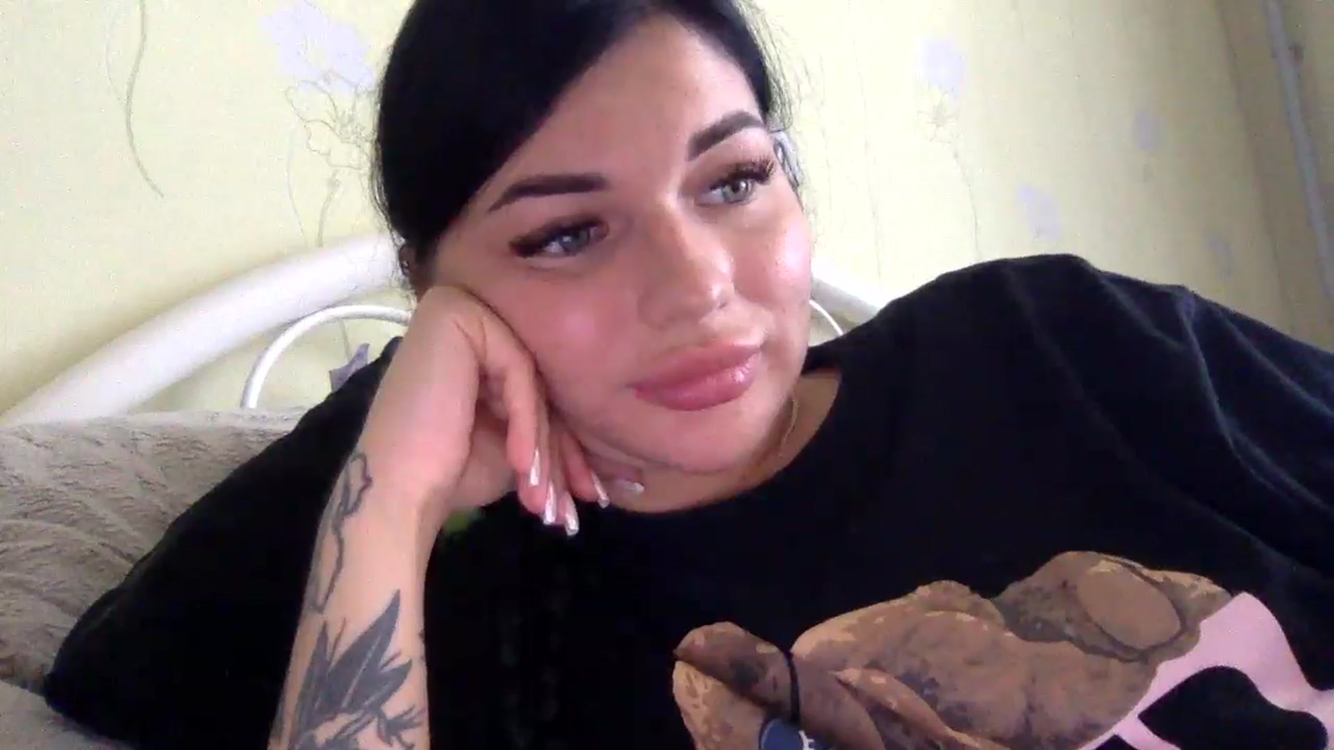 Gallery image thumbnail from CherryEvve's myfreecams stream on, 05/31/2024, 11:43 image 8 of 20