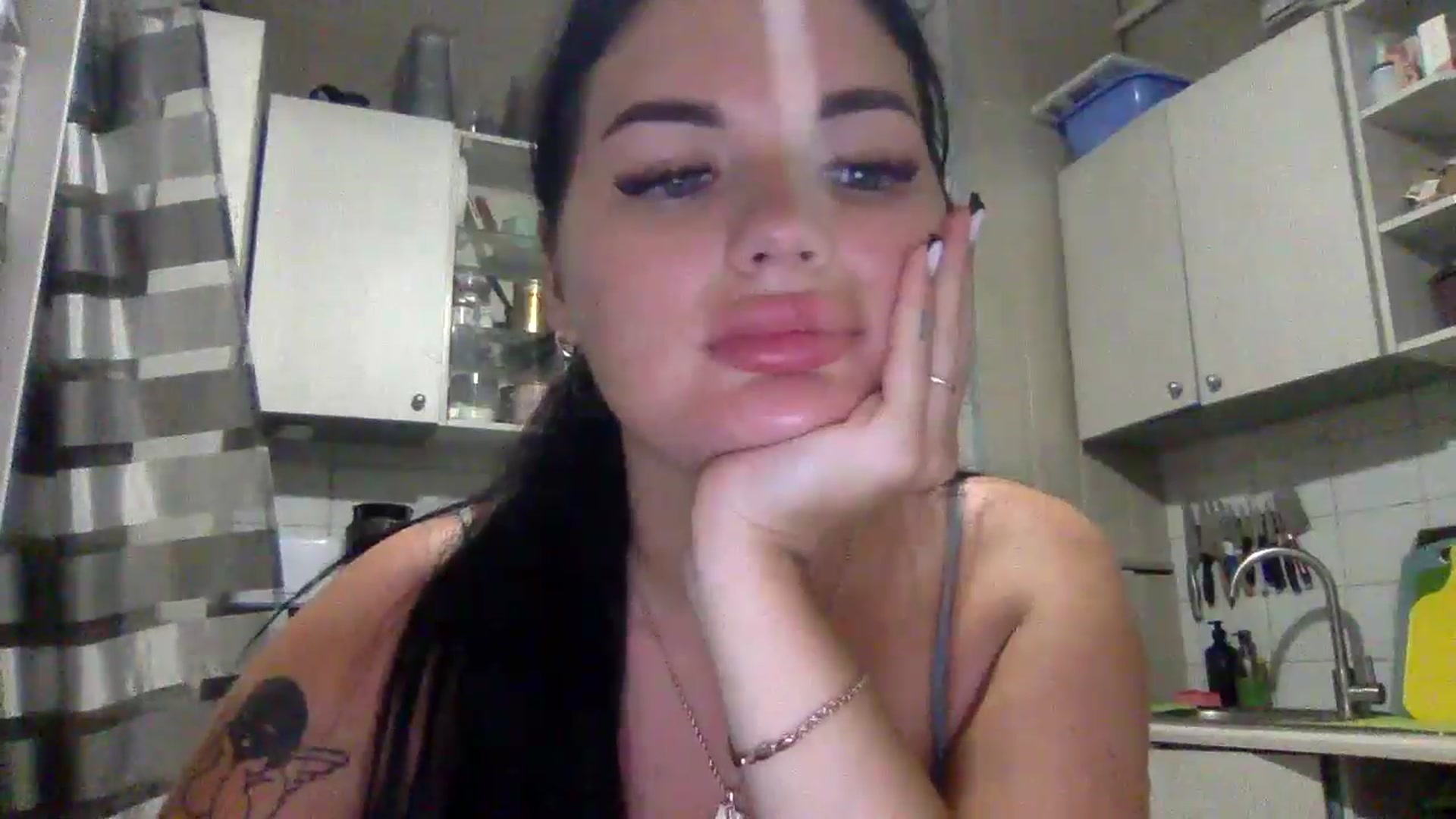 Gallery image thumbnail from CherryEvve's myfreecams stream on, 07/13/2024, 21:39 image 4 of 20