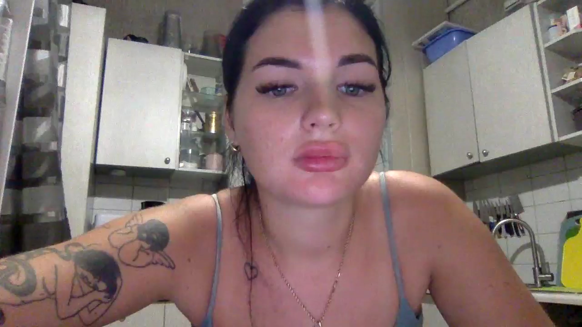 Gallery image thumbnail from CherryEvve's myfreecams stream on, 07/13/2024, 21:39 image 18 of 20