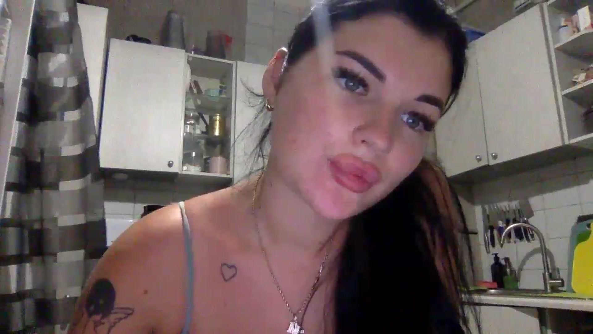 Gallery image thumbnail from CherryEvve's myfreecams stream on, 07/13/2024, 21:39 image 3 of 20