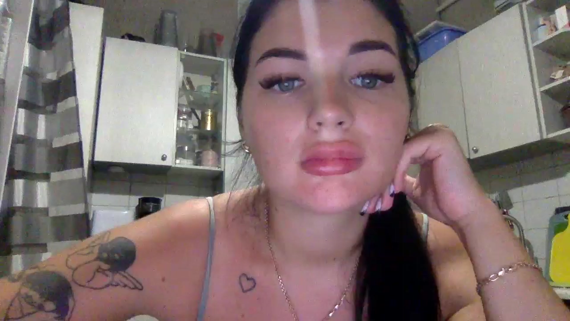 Gallery image thumbnail from CherryEvve's myfreecams stream on, 07/13/2024, 21:39 image 14 of 20