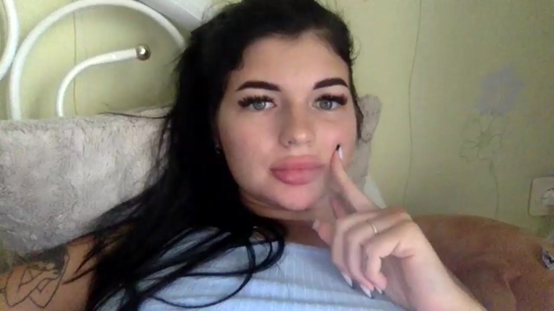Gallery image thumbnail from CherryEvve's myfreecams stream on, 07/24/2024, 16:38 image 1 of 20