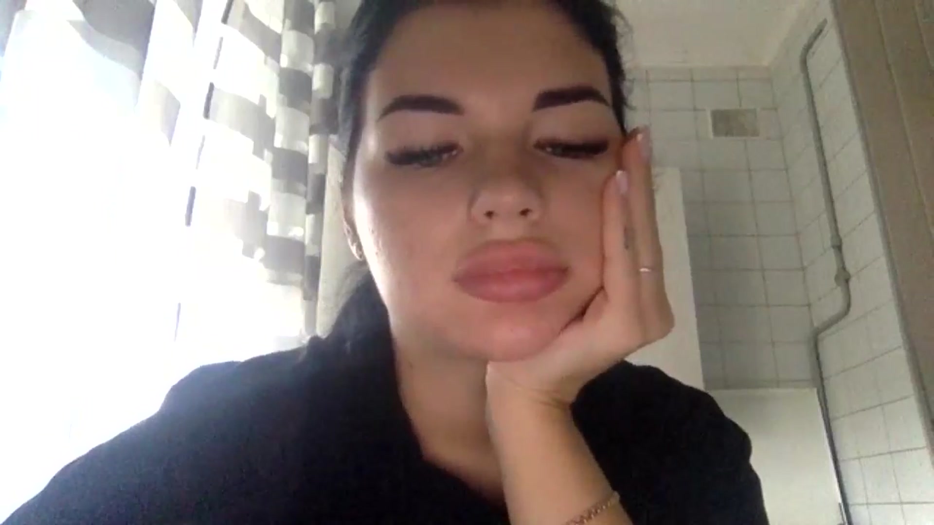 Gallery image thumbnail from CherryEvve's myfreecams stream on, 08/04/2024, 13:01 image 12 of 20