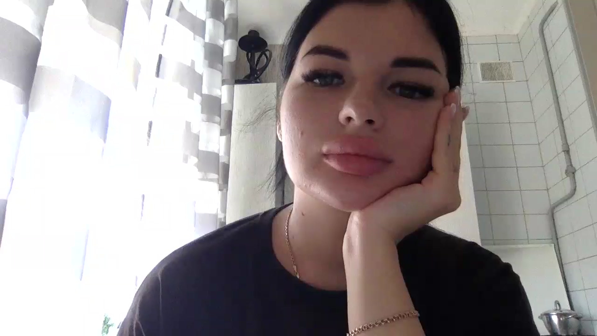 Gallery image thumbnail from CherryEvve's myfreecams stream on, 08/05/2024, 11:08 image 2 of 20