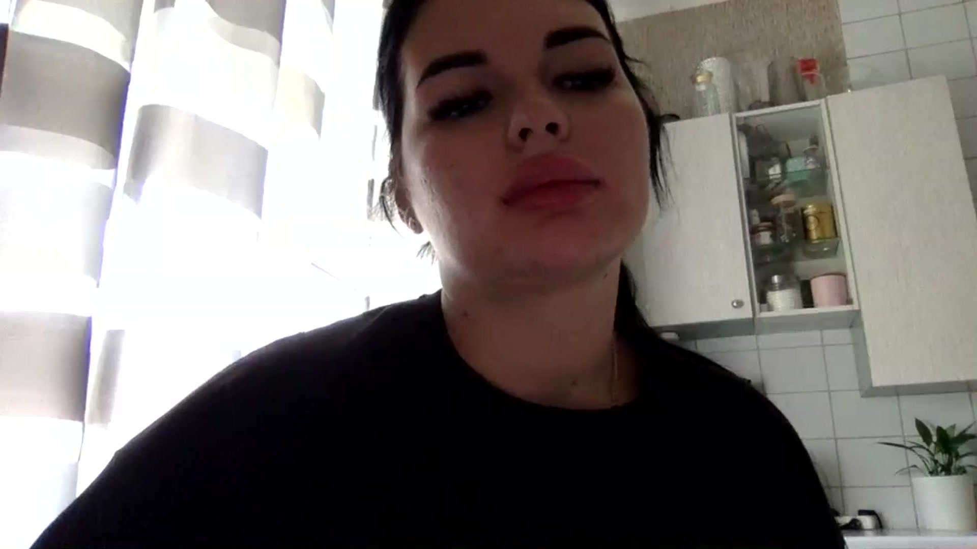 Gallery image thumbnail from CherryEvve's myfreecams stream on, 08/05/2024, 11:43 image 19 of 20