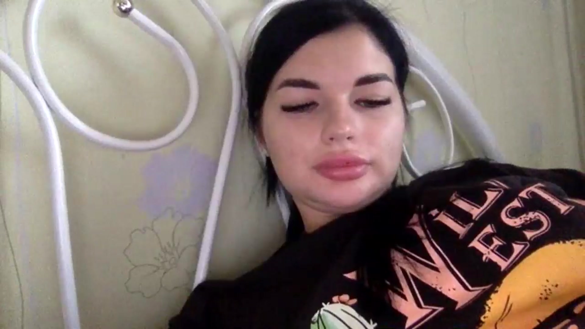 Gallery image thumbnail from CherryEvve's myfreecams stream on, 08/06/2024, 13:33 image 11 of 20