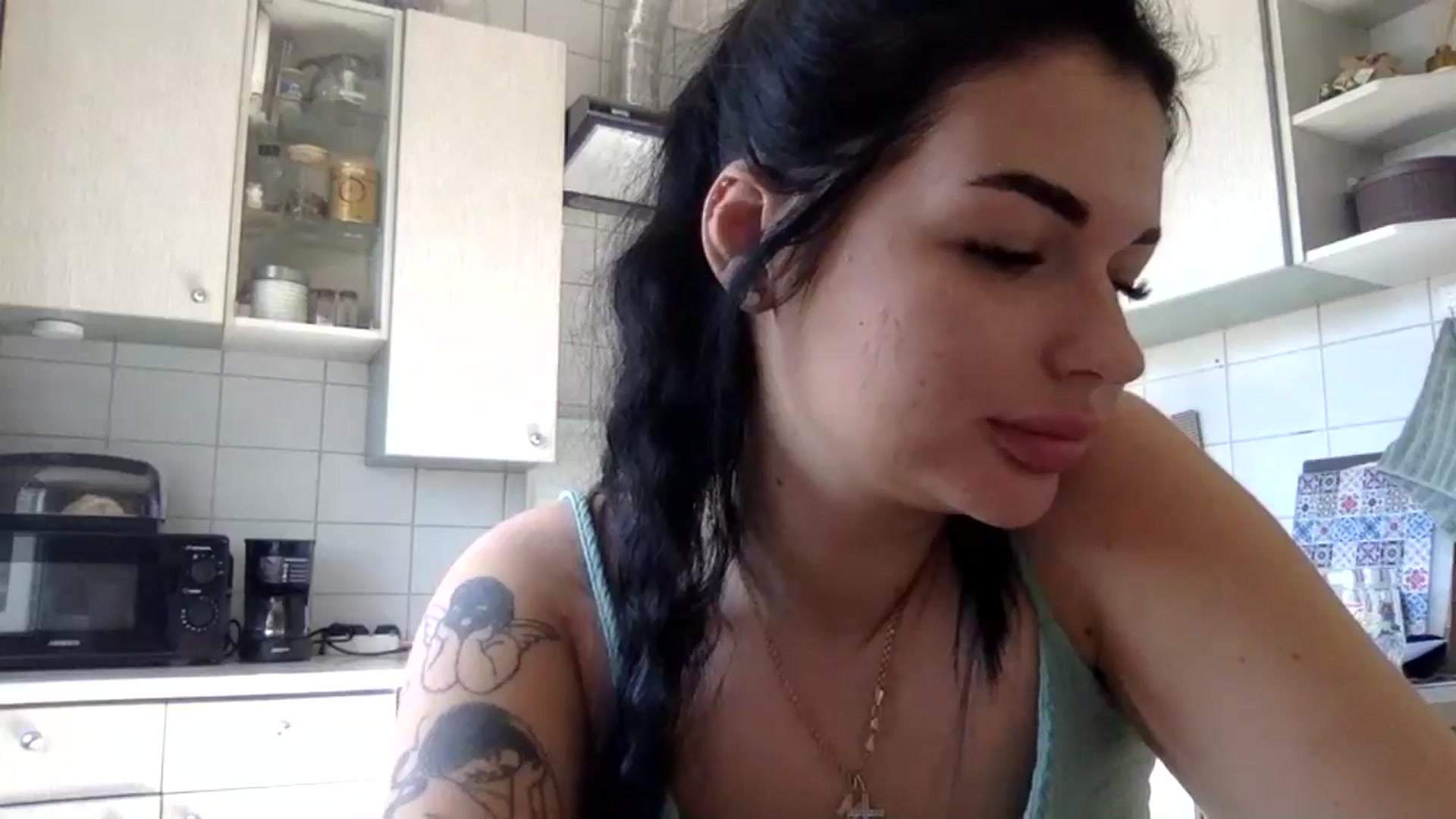 Gallery image thumbnail from CherryEvve's myfreecams stream on, 09/06/2024, 08:06 image 14 of 20