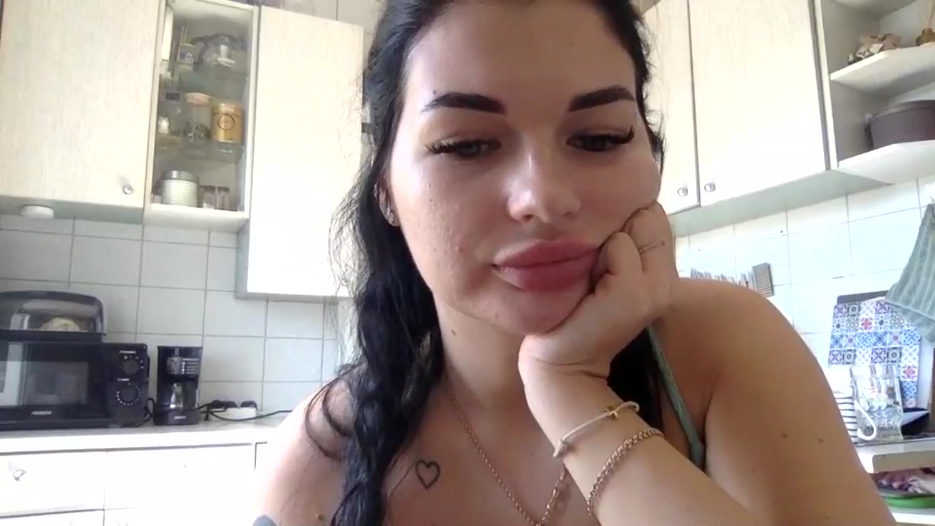 Gallery image thumbnail from CherryEvve's myfreecams stream on, 09/06/2024, 08:06 image 13 of 20
