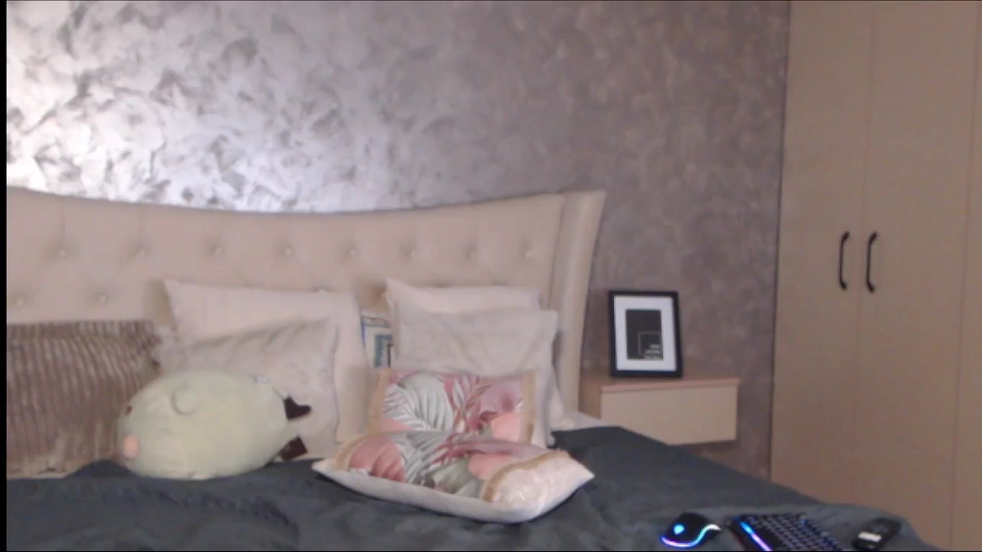 Gallery image thumbnail from CherryJ's myfreecams stream on, 05/19/2025, 17:13 image 13 of 20