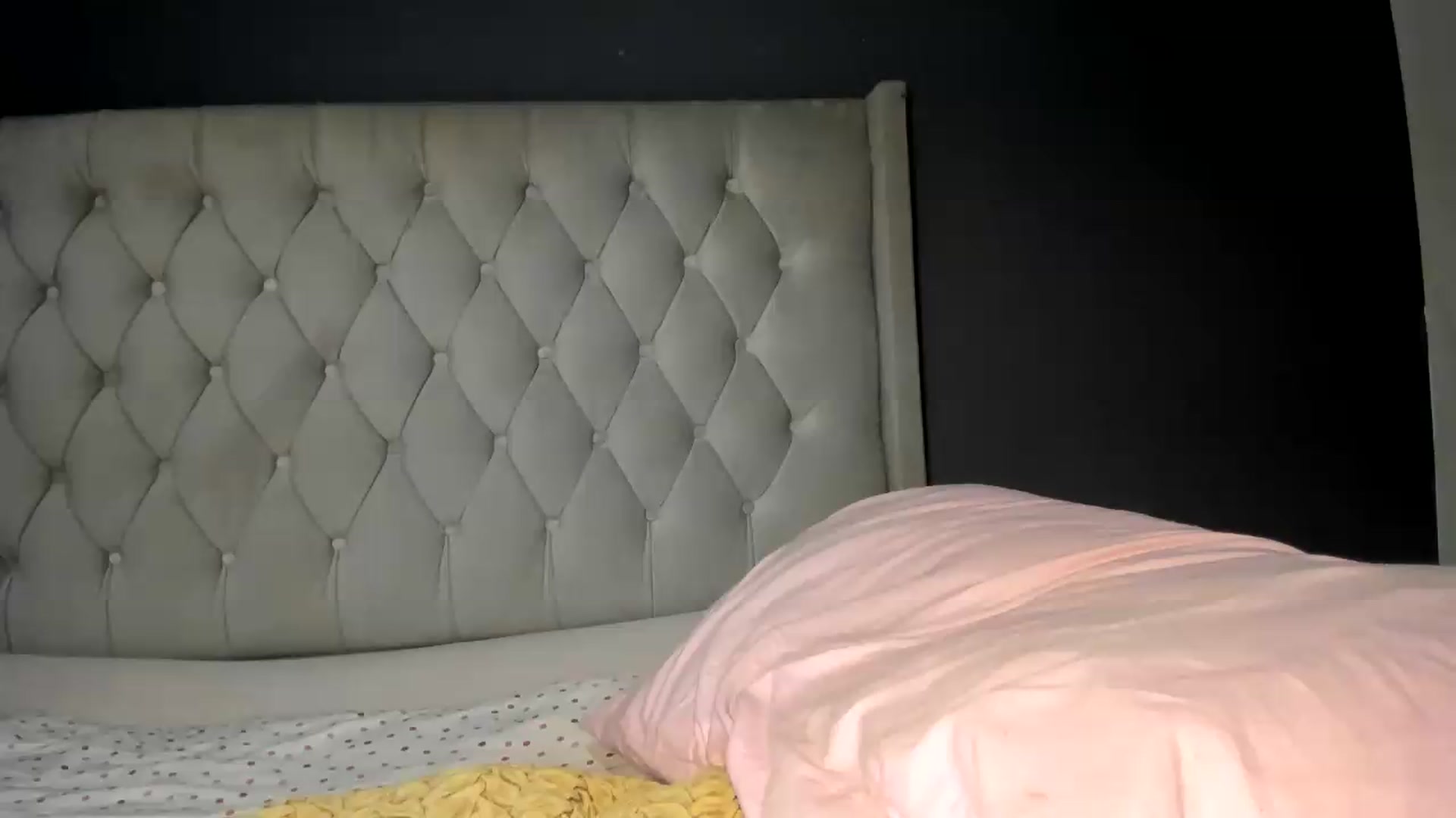 Gallery image thumbnail from CherryKiss18's myfreecams stream on, 05/18/2026, 01:53 image 8 of 20