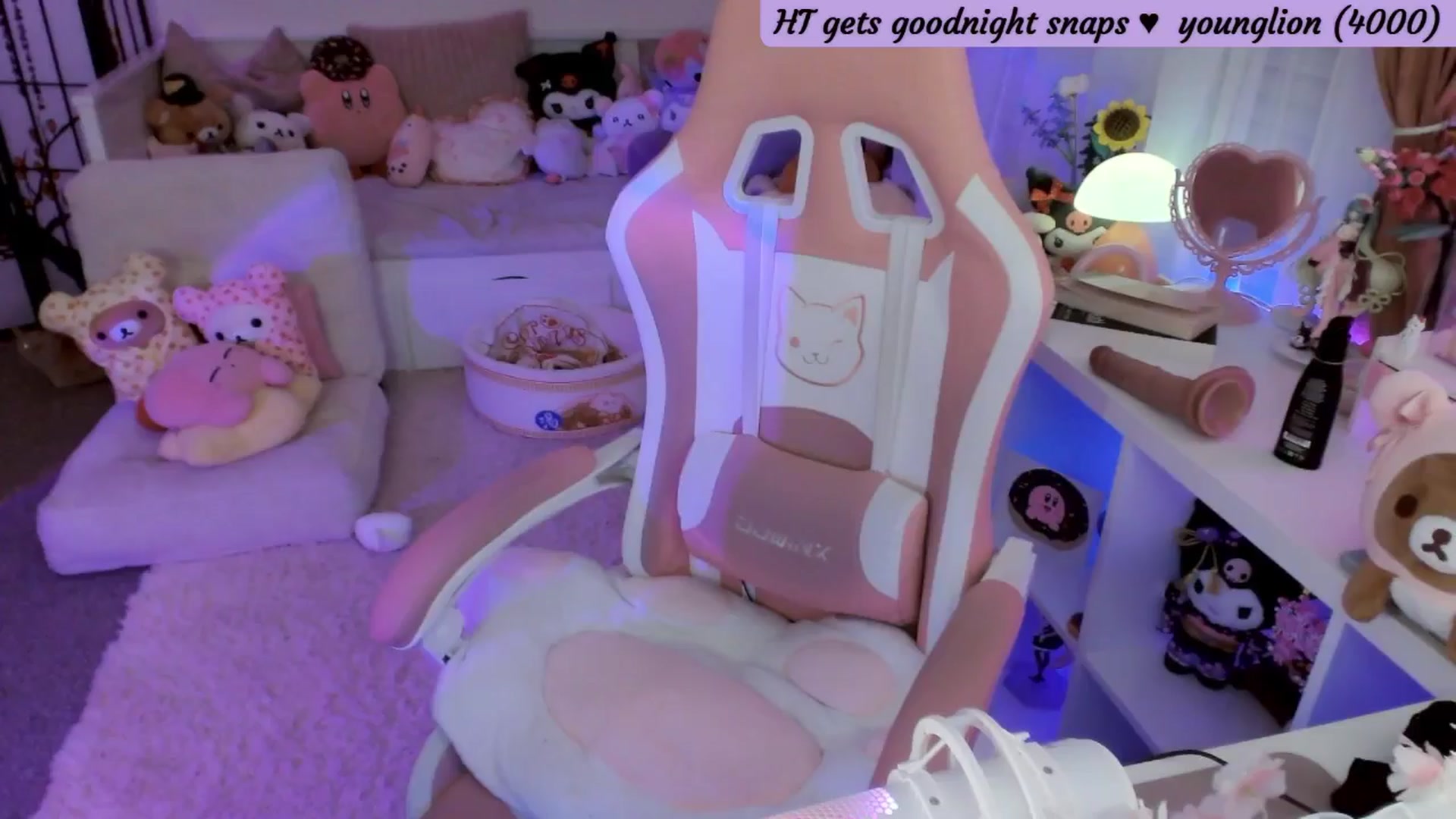 Gallery image thumbnail from CherryMace's myfreecams stream on, 08/30/2025, 08:04 image 1 of 20