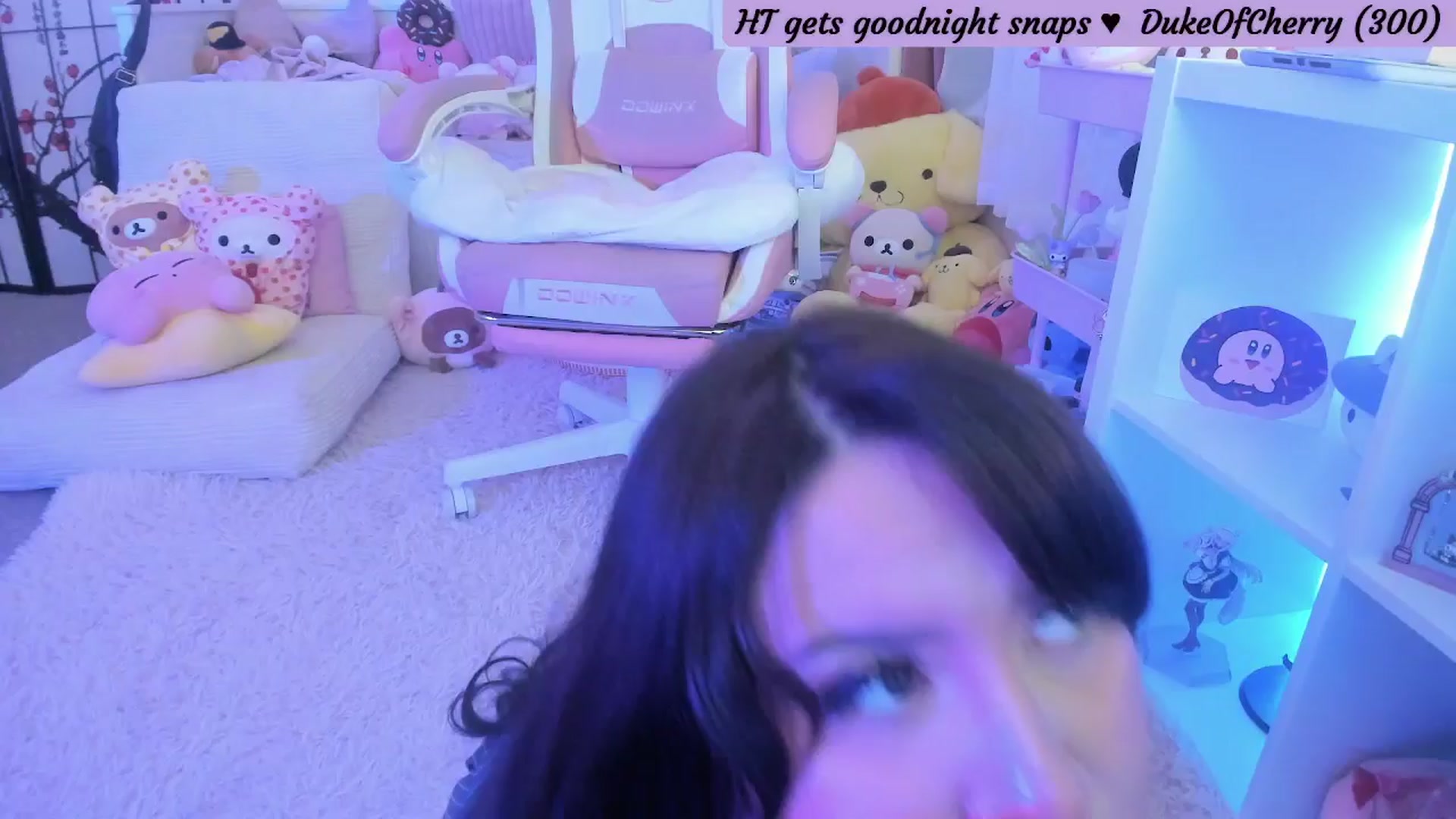 Gallery image thumbnail from CherryMace's myfreecams stream on, 09/29/2025, 05:32 image 16 of 20