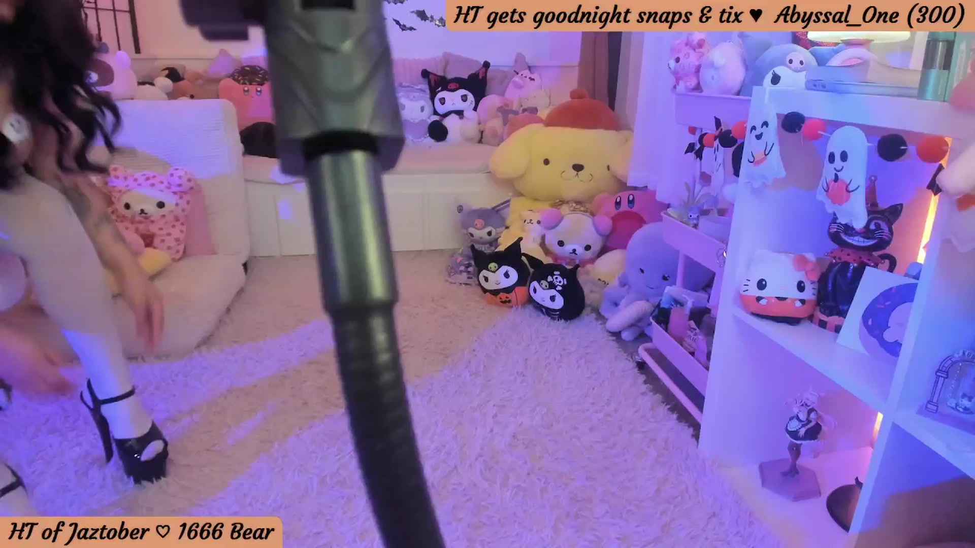 Gallery image thumbnail from CherryMace's myfreecams stream on, 10/16/2025, 07:02 image 6 of 20