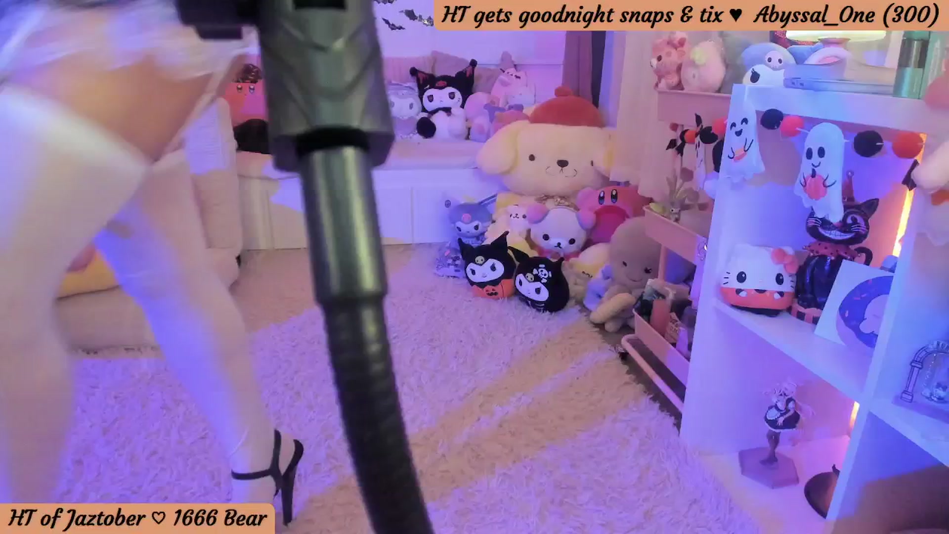 Gallery image thumbnail from CherryMace's myfreecams stream on, 10/16/2025, 07:02 image 7 of 20