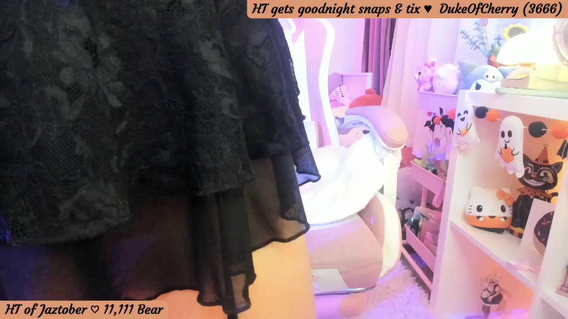 Gallery image thumbnail from CherryMace's myfreecams stream on, 10/29/2025, 03:07 image 18 of 20