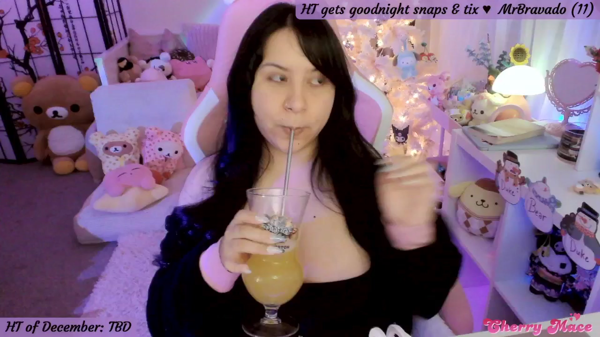 Gallery image thumbnail from CherryMace's myfreecams stream on, 12/15/2025, 04:11 image 4 of 20