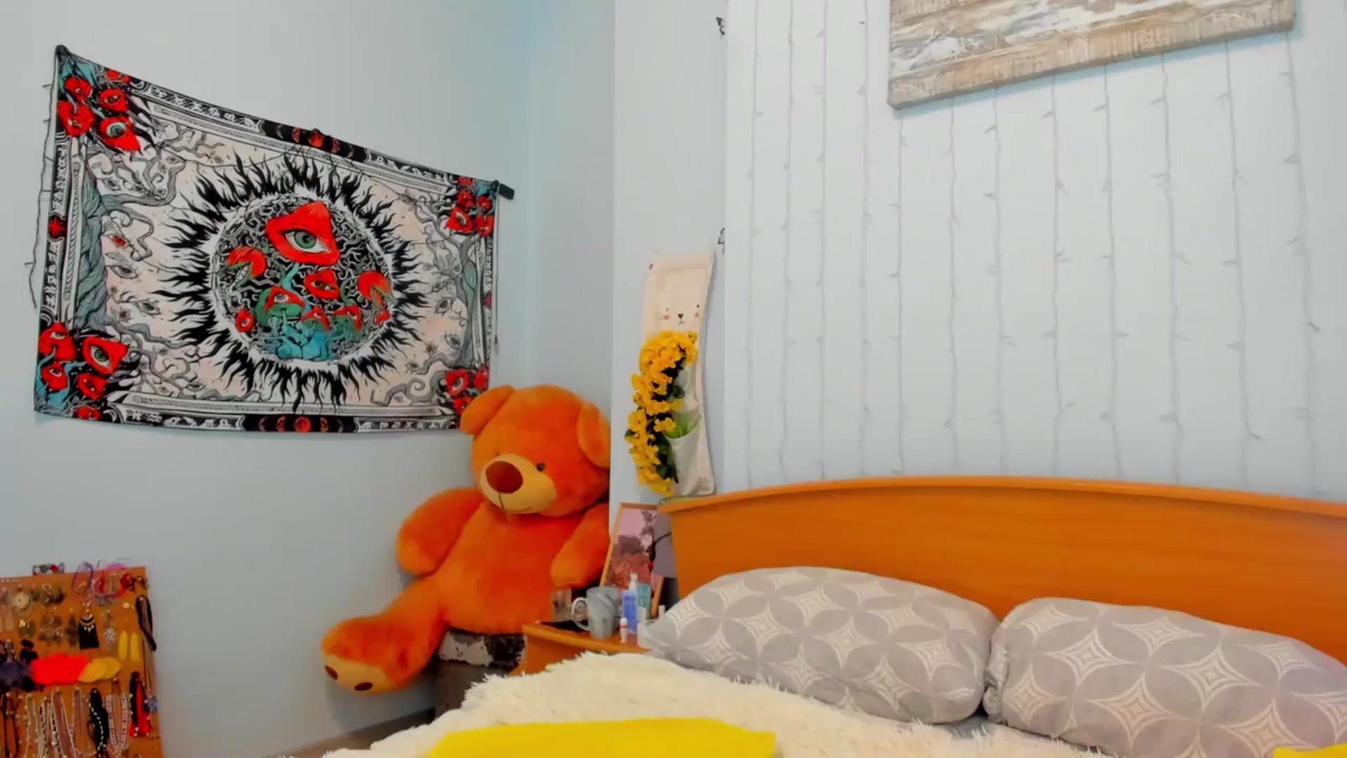 Gallery image thumbnail from CherrySoda's myfreecams stream on, 07/29/2024, 08:37 image 12 of 20