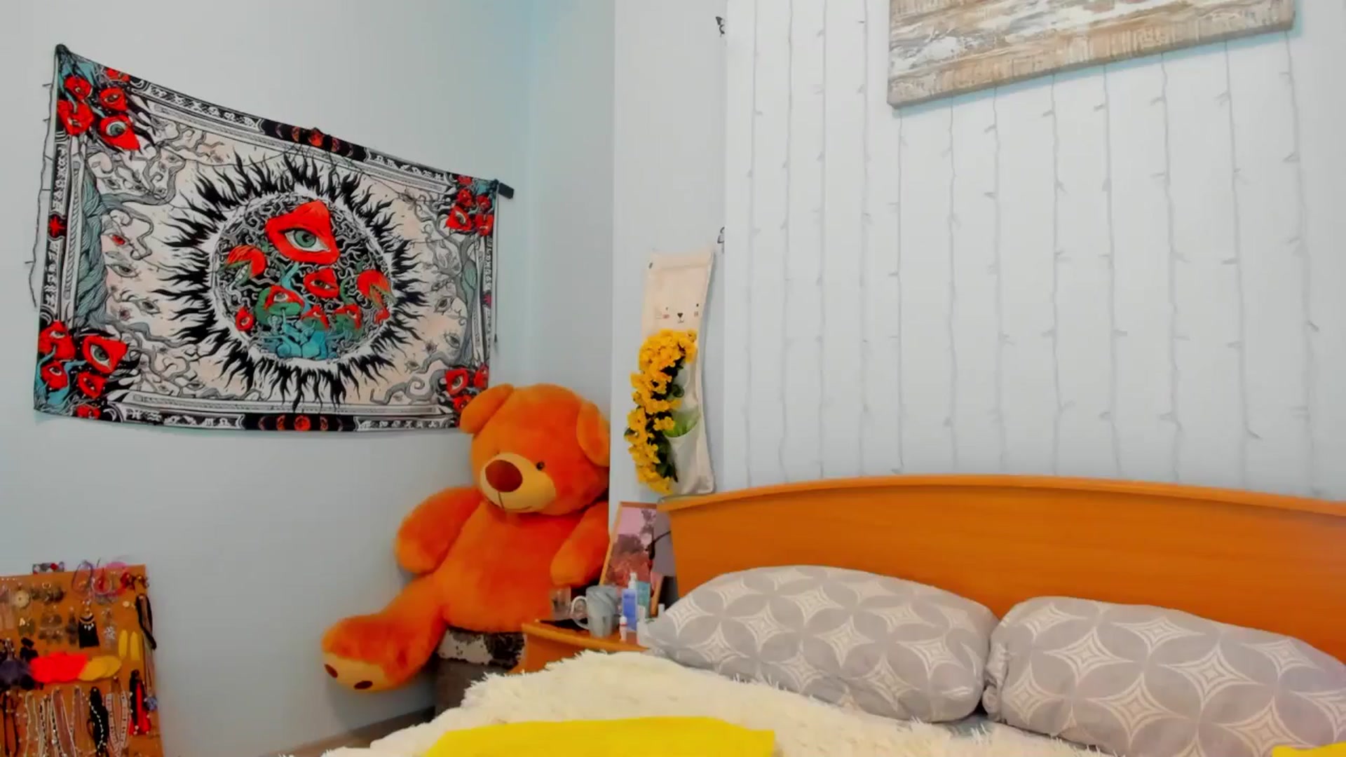Gallery image thumbnail from CherrySoda's myfreecams stream on, 07/29/2024, 08:37 image 11 of 20