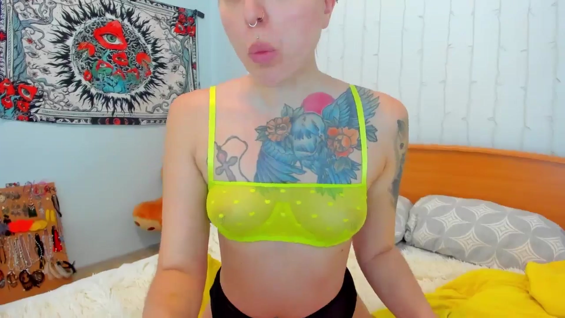 Gallery image thumbnail from CherrySoda's myfreecams stream on, 07/29/2024, 08:37 image 14 of 20