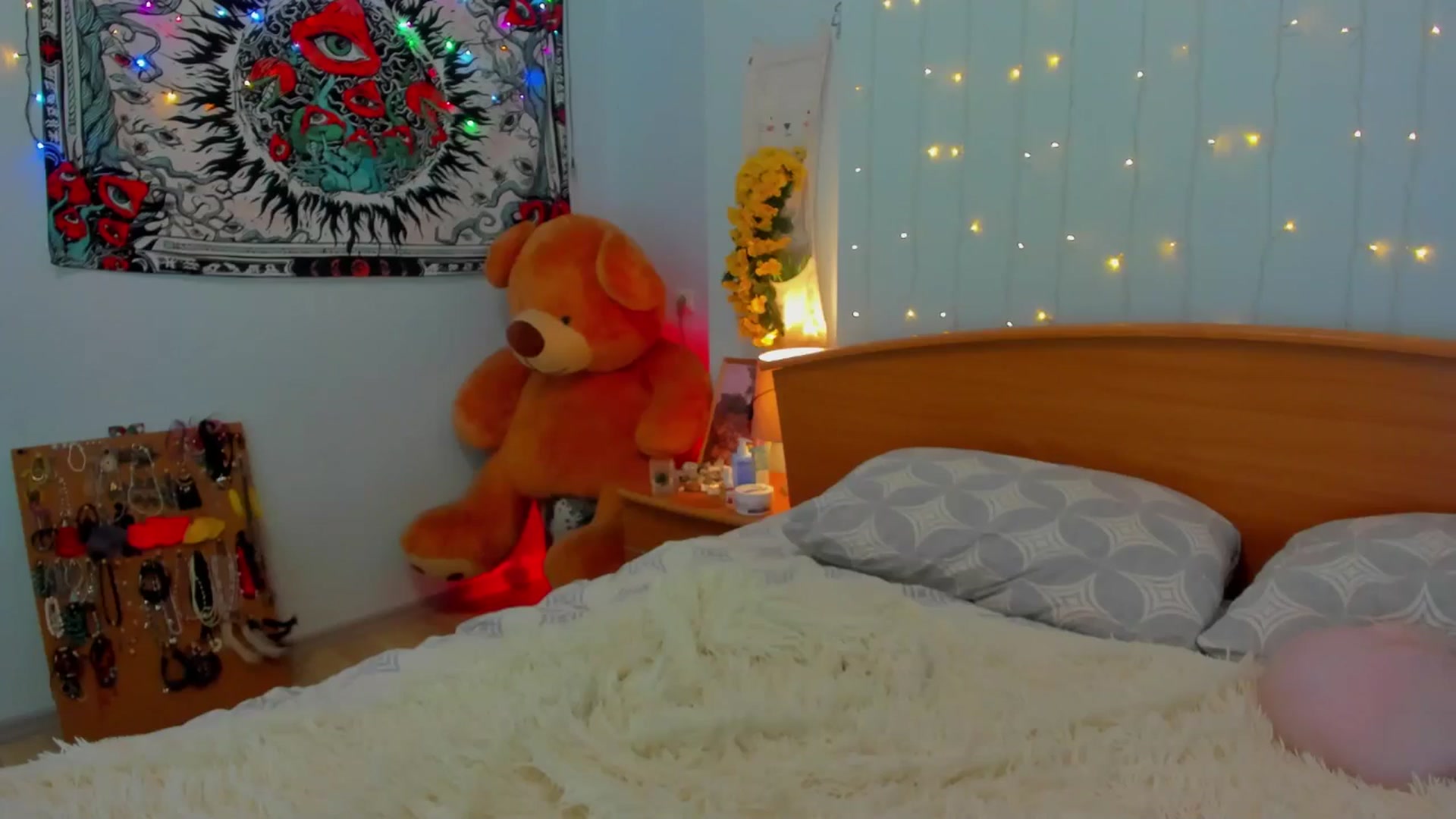 Gallery image thumbnail from CherrySoda's myfreecams stream on, 09/30/2024, 10:48 image 5 of 20