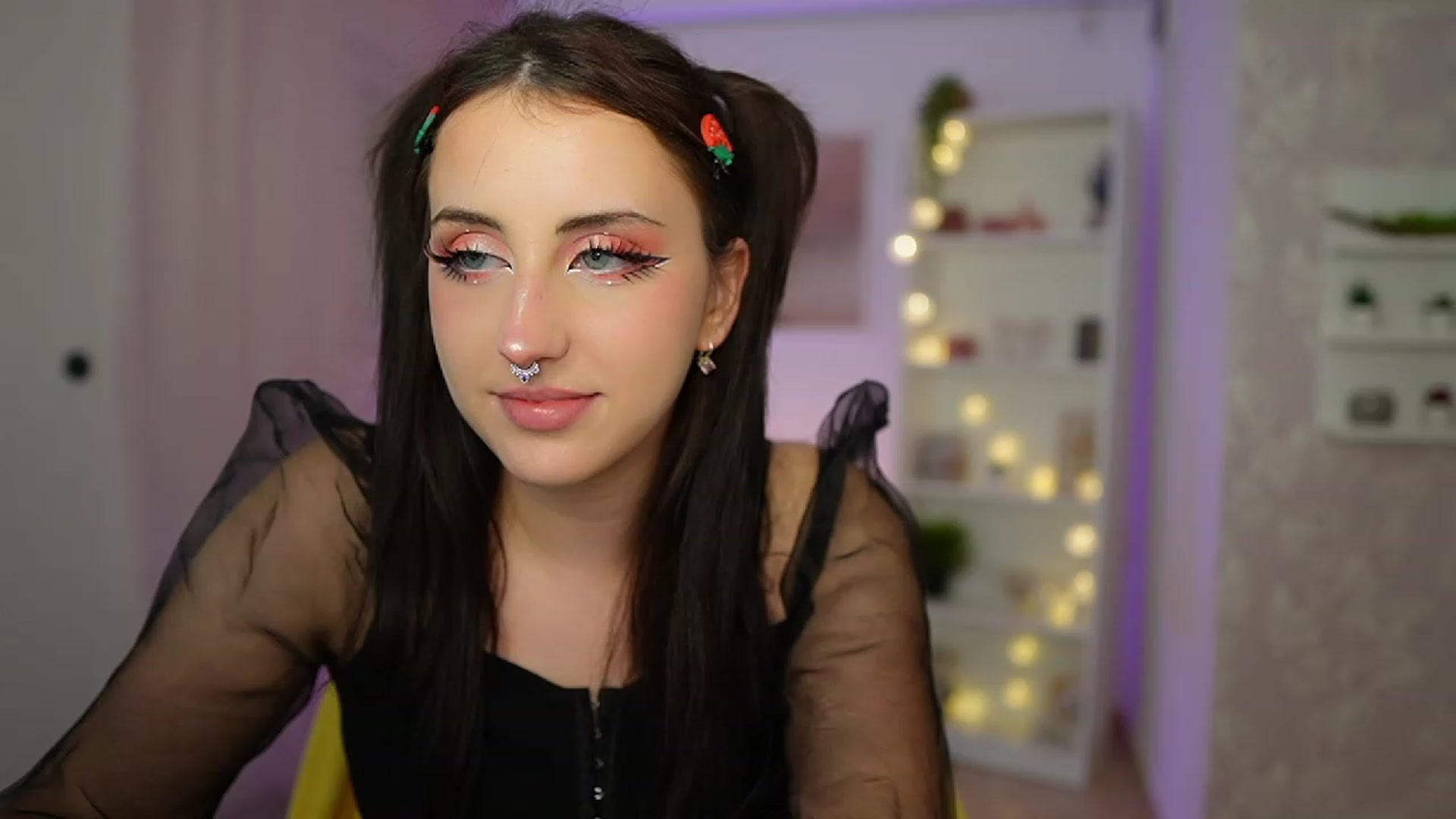 Gallery image thumbnail from Cherry_Acid18's myfreecams stream on, 09/22/2023, 19:11 image 16 of 20