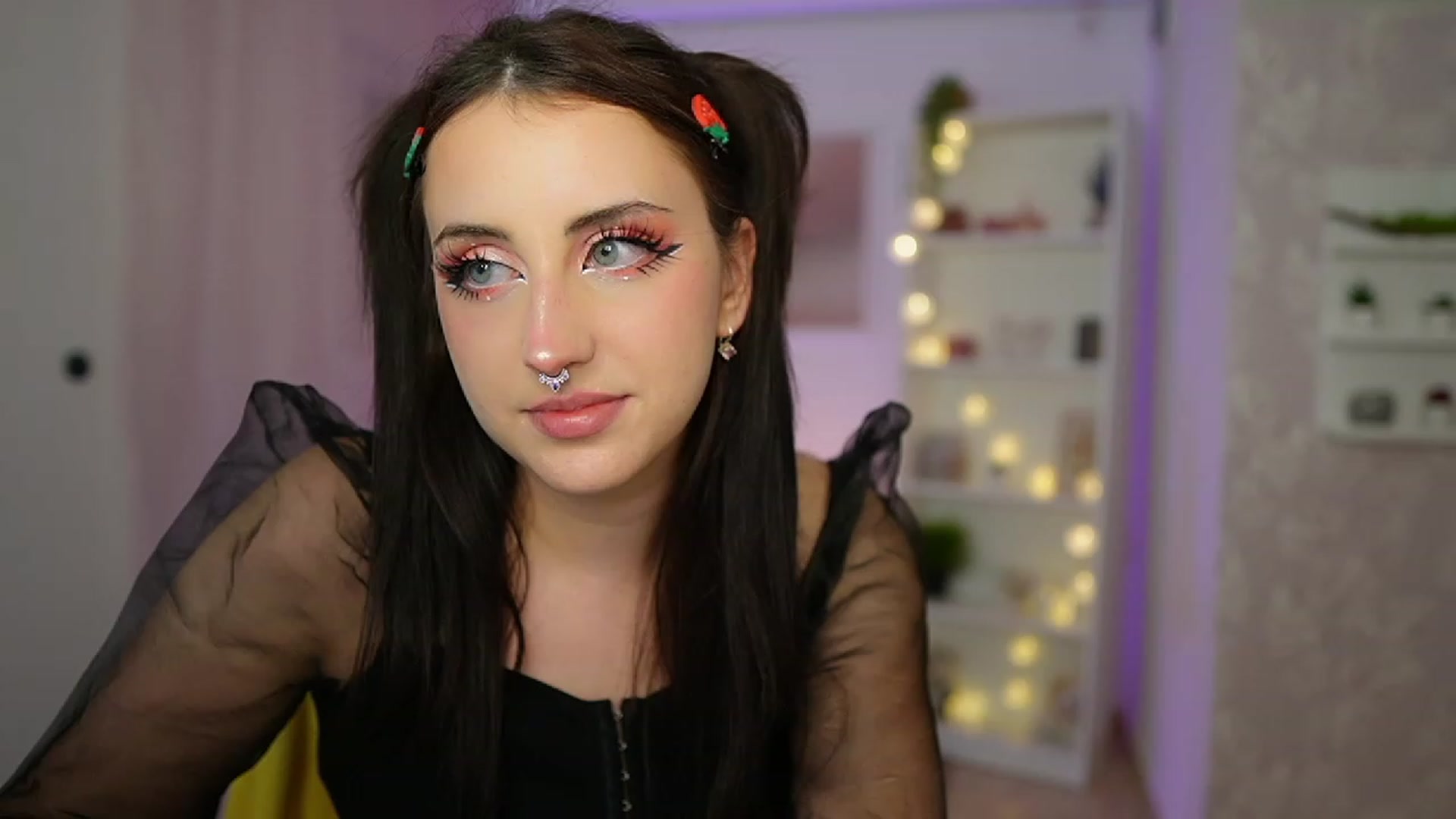 Gallery image thumbnail from Cherry_Acid18's myfreecams stream on, 09/22/2023, 19:11 image 14 of 20