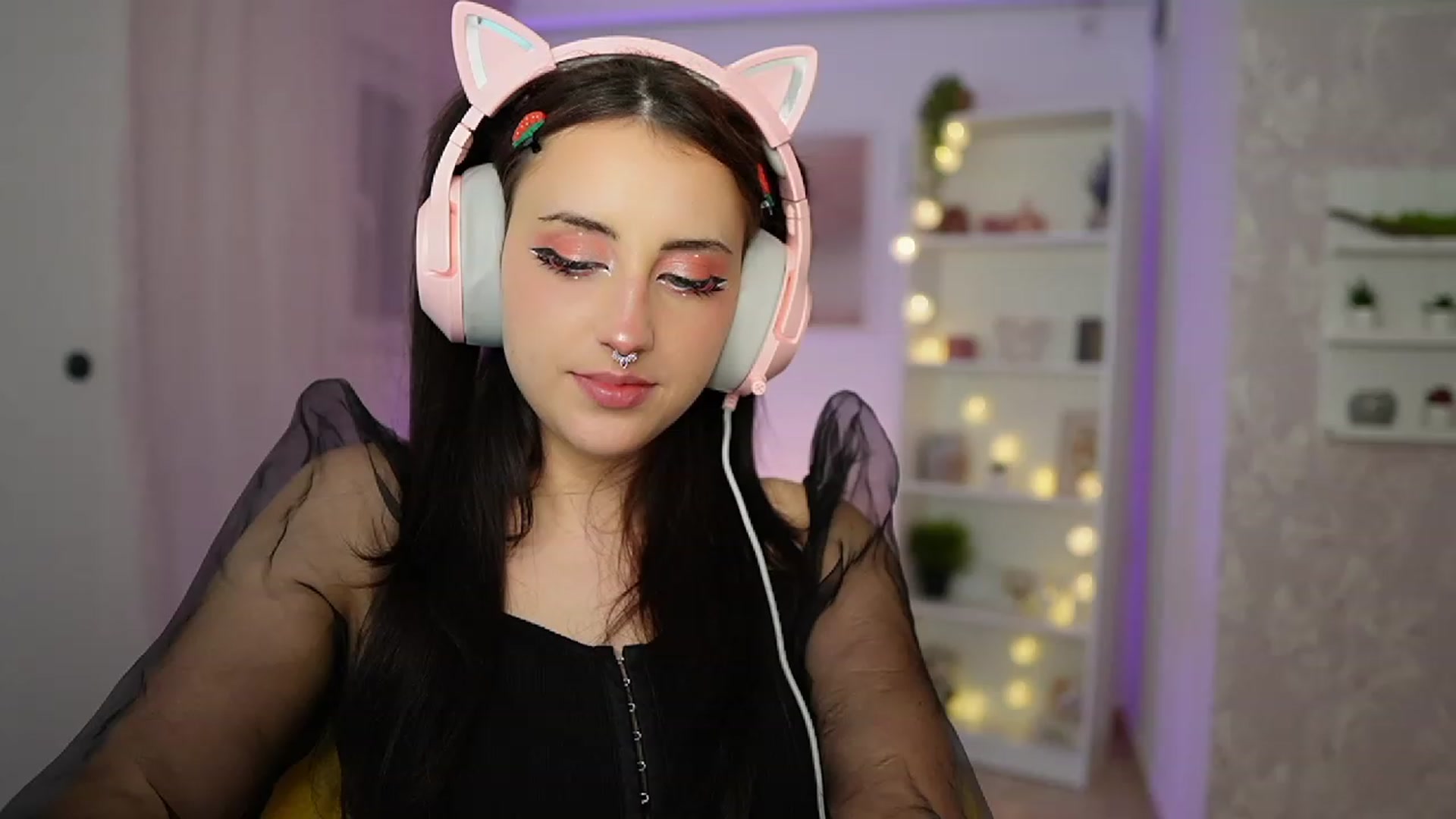 Gallery image thumbnail from Cherry_Acid18's myfreecams stream on, 09/22/2023, 19:57 image 20 of 20
