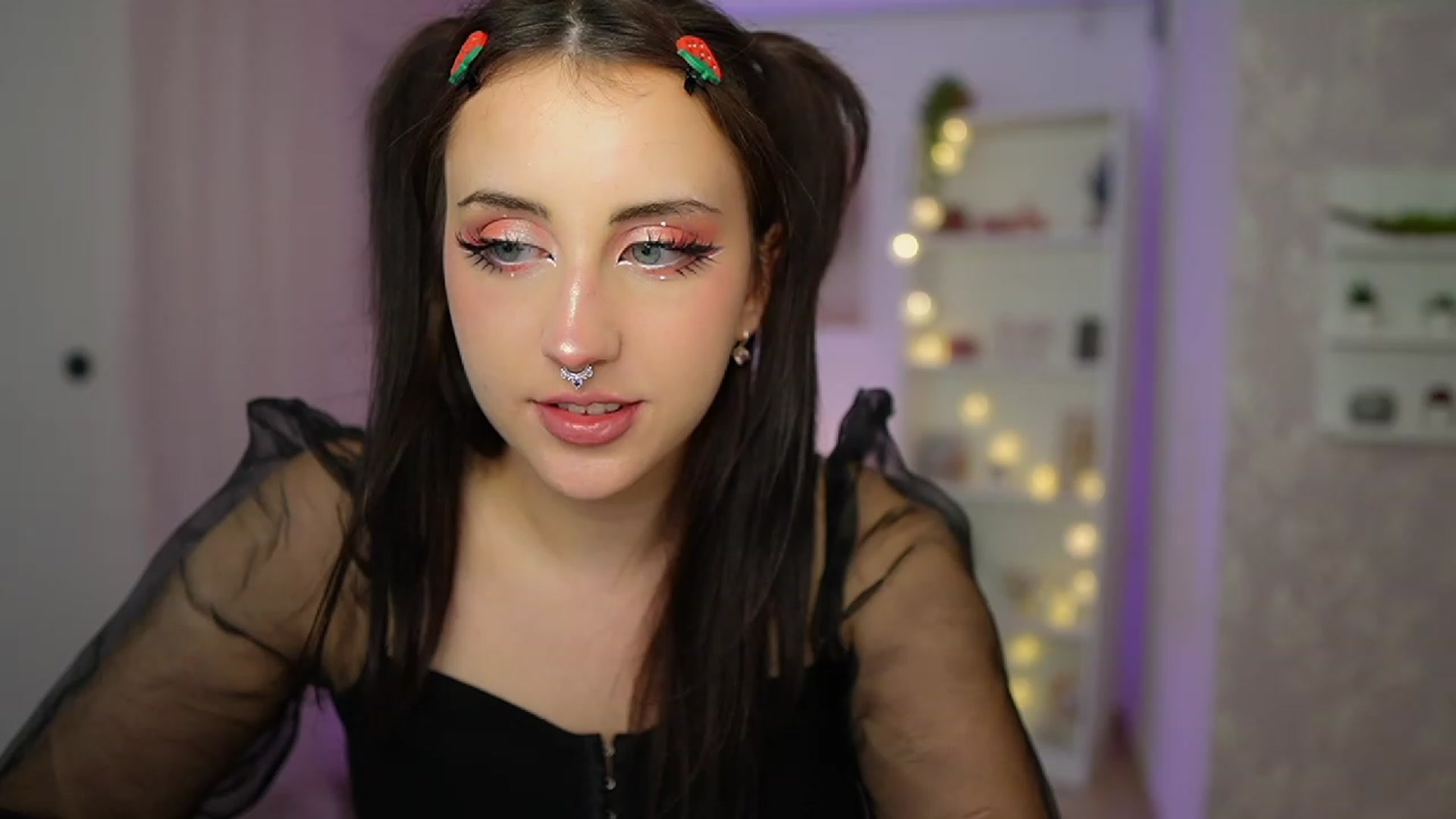 Gallery image thumbnail from Cherry_Acid18's myfreecams stream on, 09/22/2023, 21:33 image 12 of 20