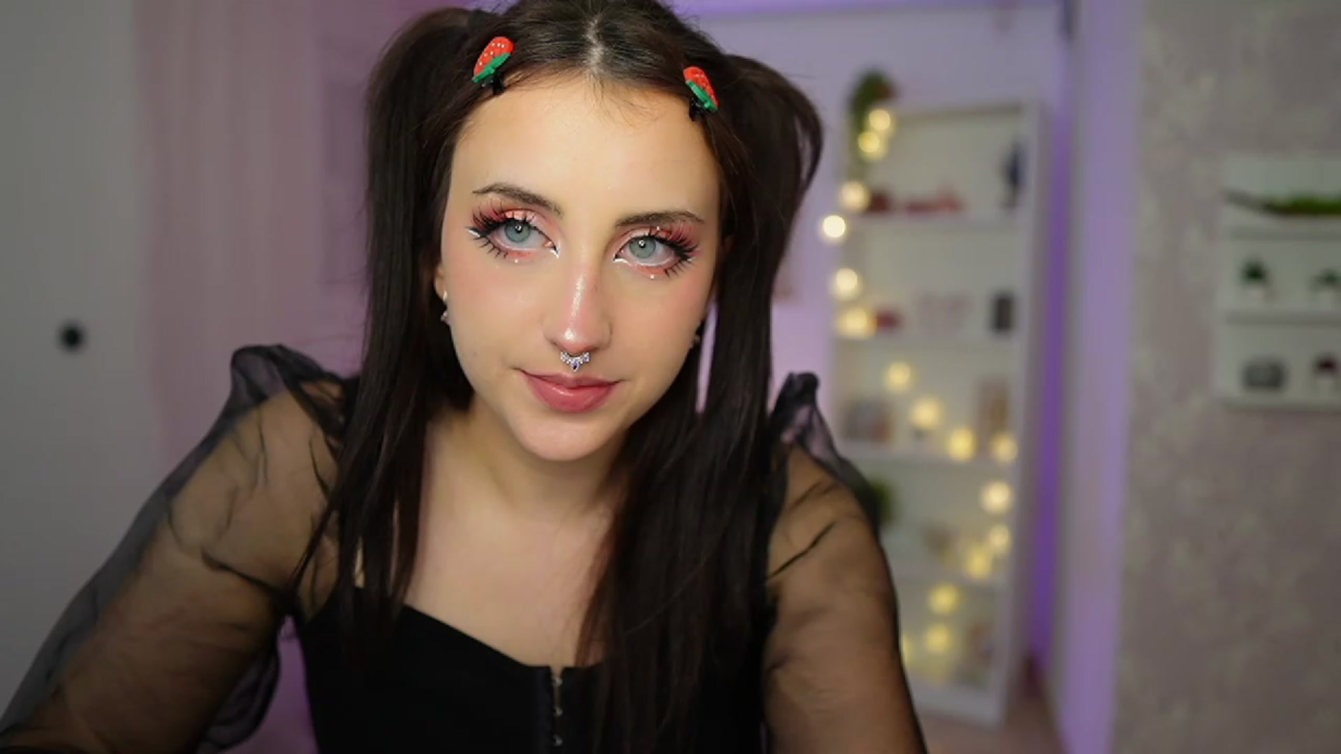 Gallery image thumbnail from Cherry_Acid18's myfreecams stream on, 09/22/2023, 21:33 image 13 of 20
