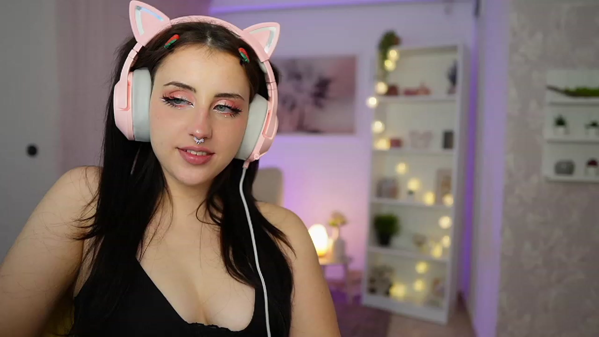 Gallery image thumbnail from Cherry_Acid18's myfreecams stream on, 09/22/2023, 22:57 image 19 of 20