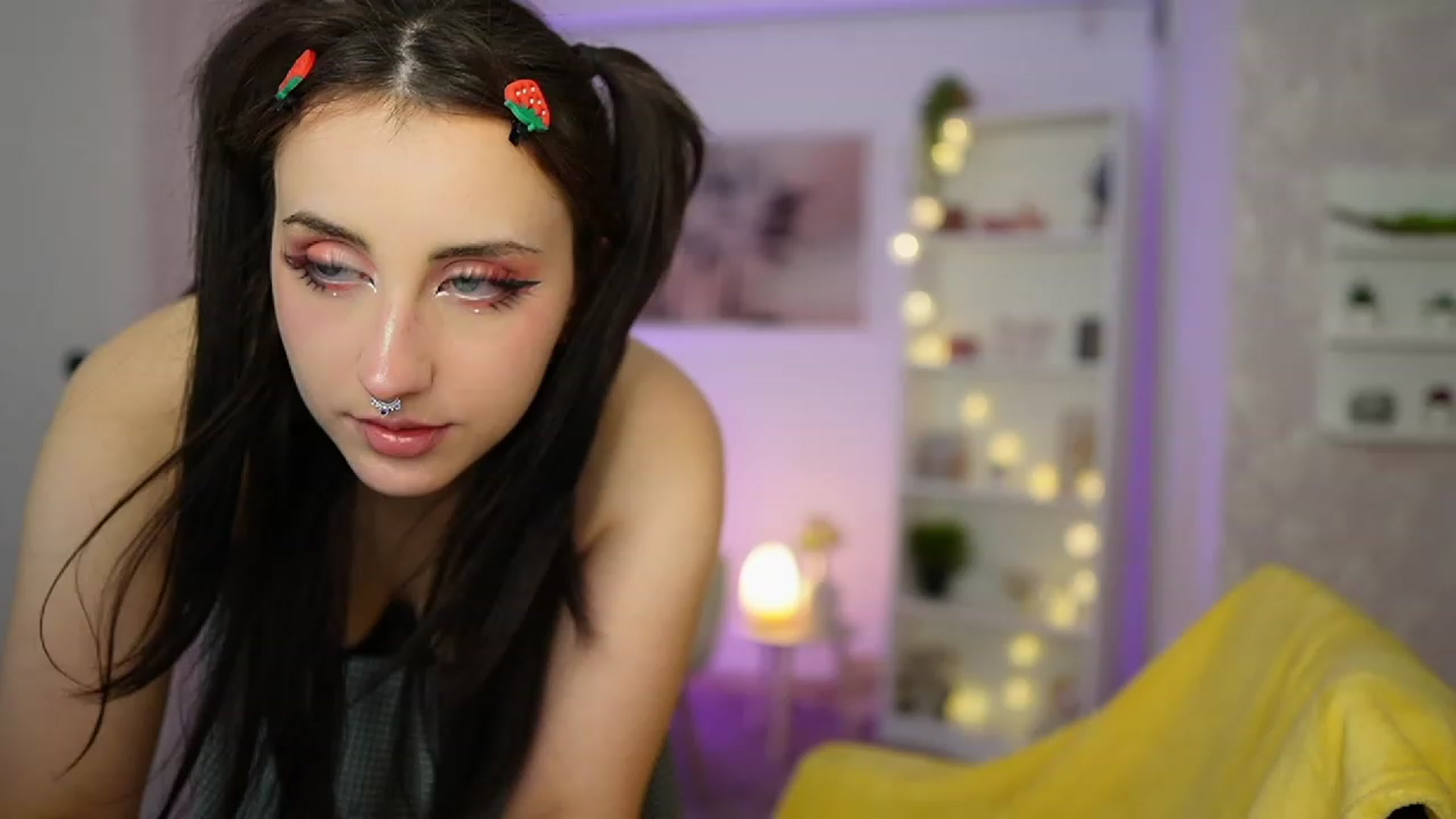 Gallery image thumbnail from Cherry_Acid18's myfreecams stream on, 09/22/2023, 23:22 image 14 of 20