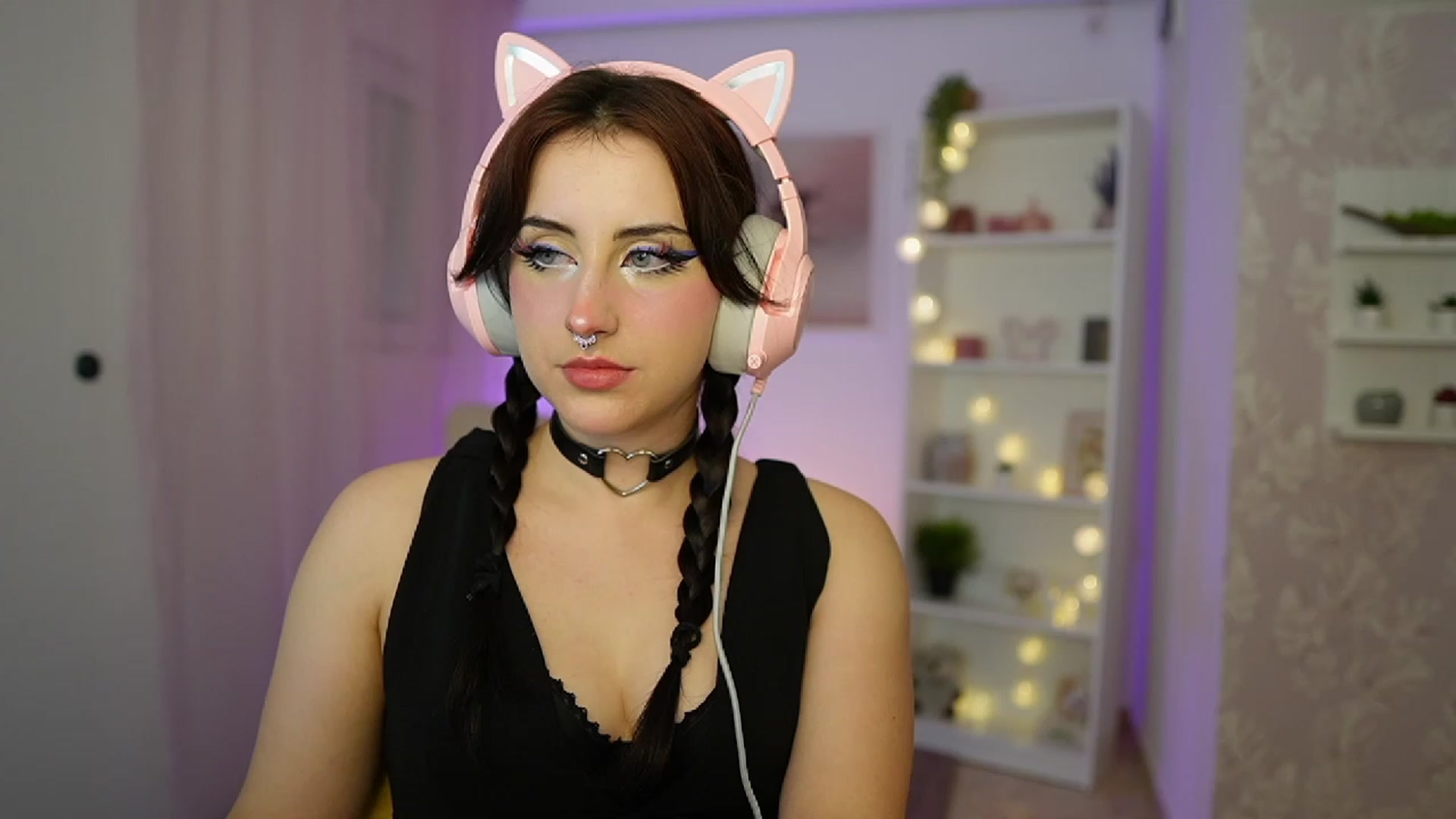 Gallery image thumbnail from Cherry_Acid18's myfreecams stream on, 09/24/2023, 19:32 image 1 of 20