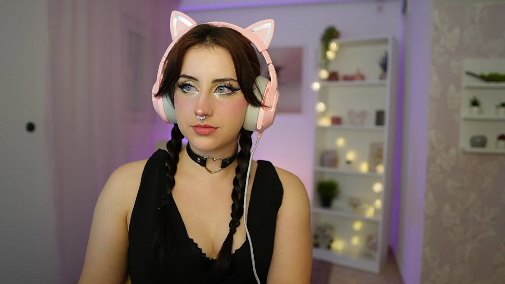Gallery image thumbnail from Cherry_Acid18's myfreecams stream on, 09/24/2023, 19:32 image 2 of 20