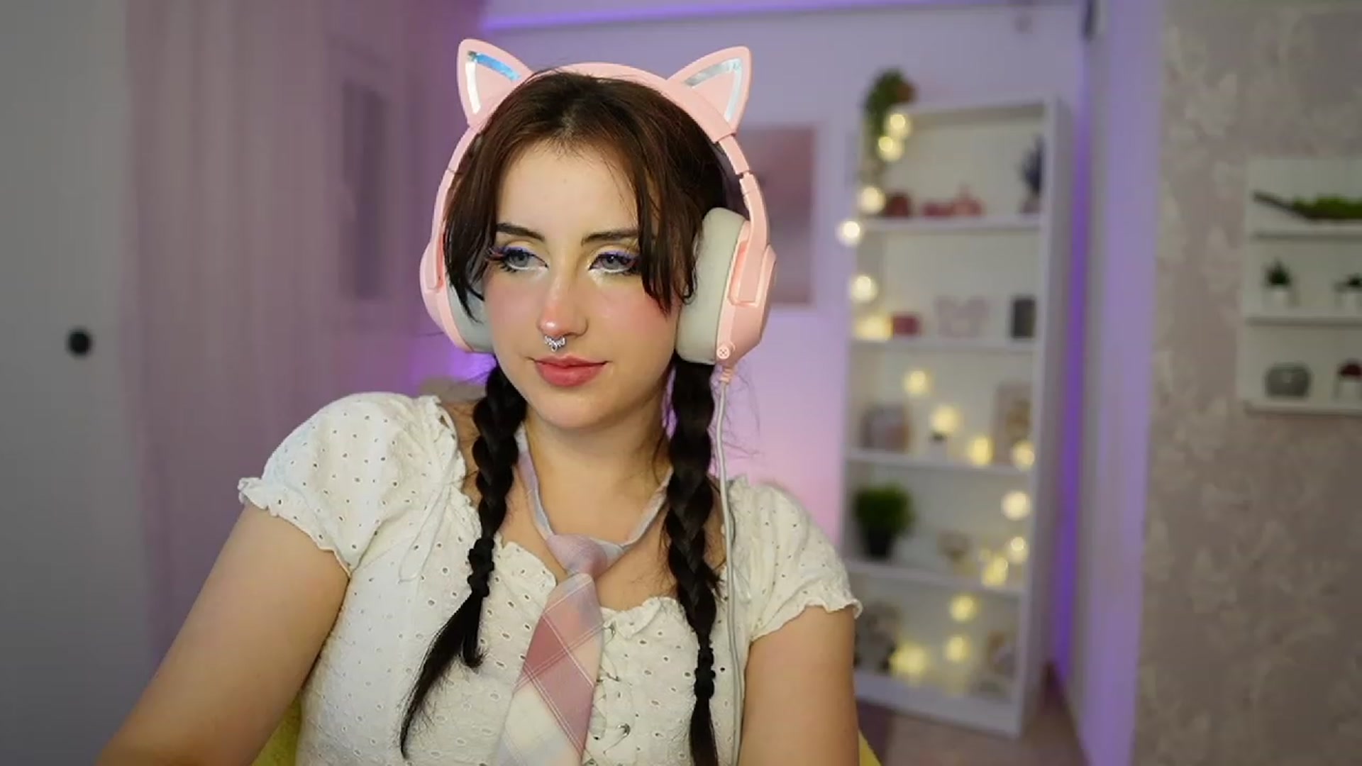 Gallery image thumbnail from Cherry_Acid18's myfreecams stream on, 09/24/2023, 20:59 image 18 of 20