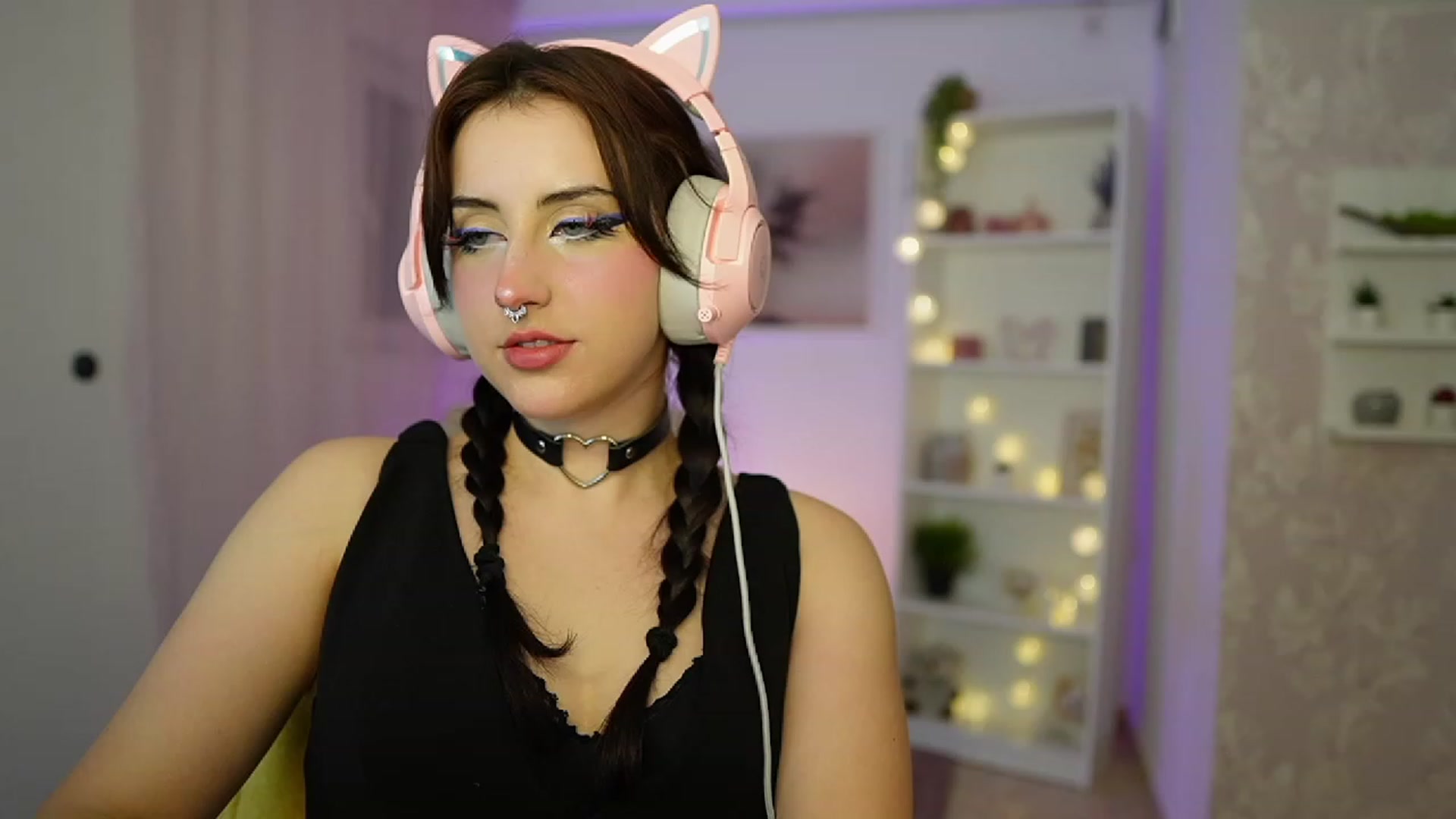 Gallery image thumbnail from Cherry_Acid18's myfreecams stream on, 09/24/2023, 20:59 image 1 of 20
